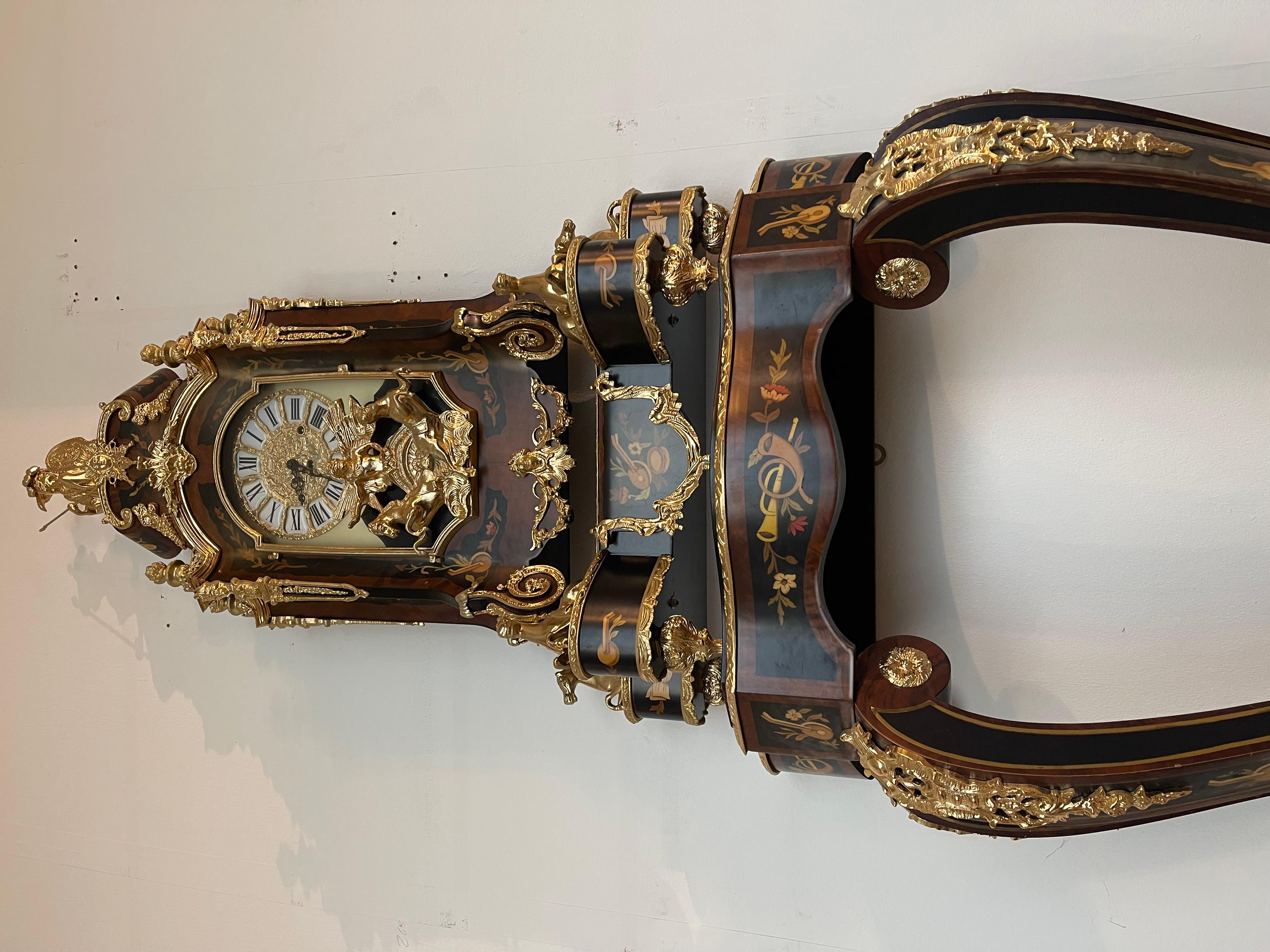 Imponente orologio a pendolo e console in stile francese secolo XX in vendita 13