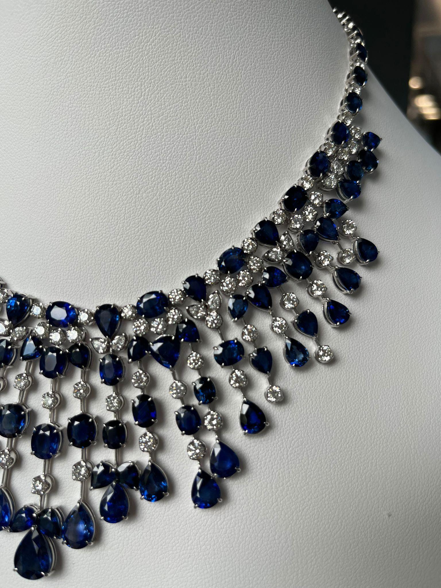 Pear Cut Important 121 Carats Royal Blue Sapphire and Diamond Necklace set in 18k Gold For Sale