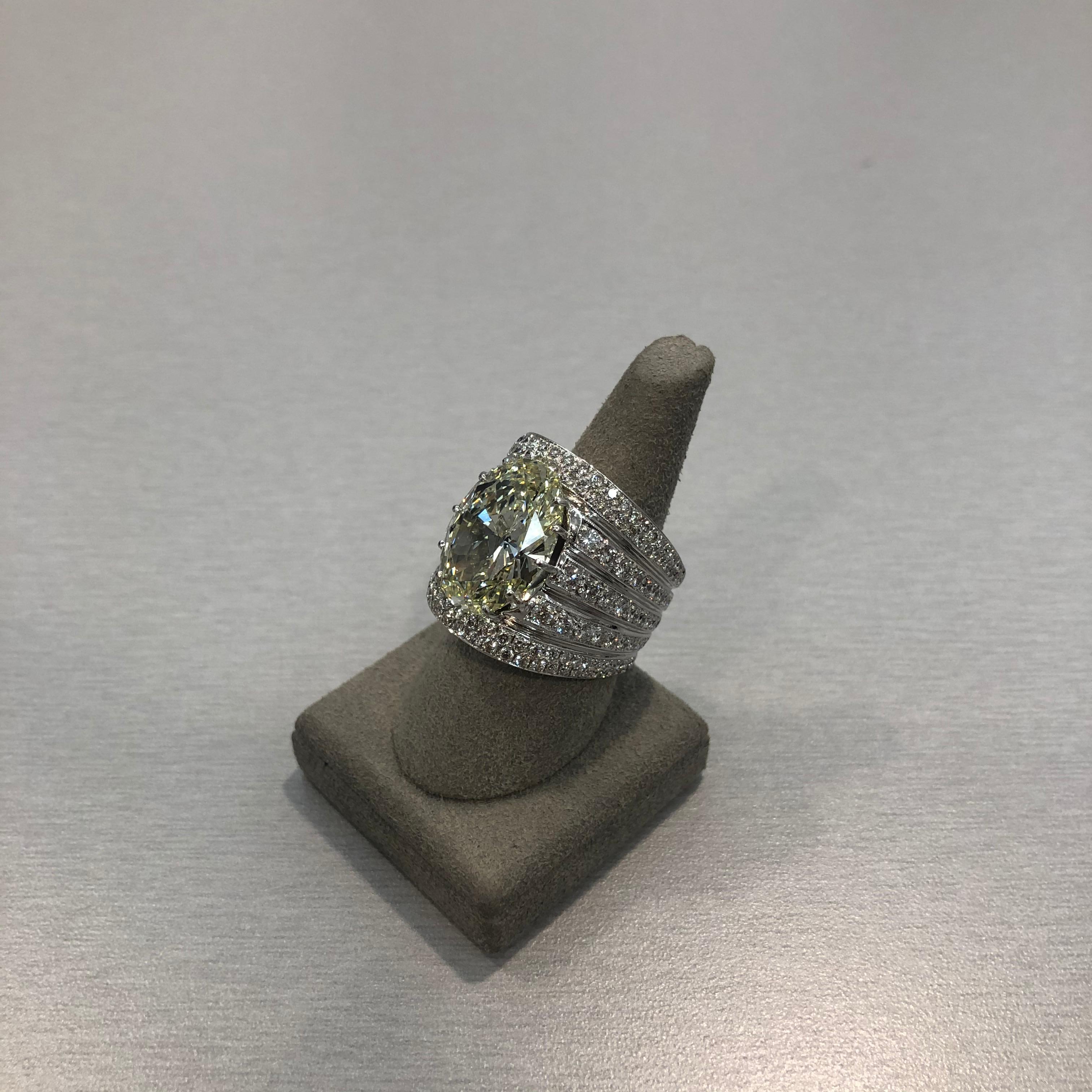Important 14.03 Carat Diamond Cocktail Ring For Sale 2