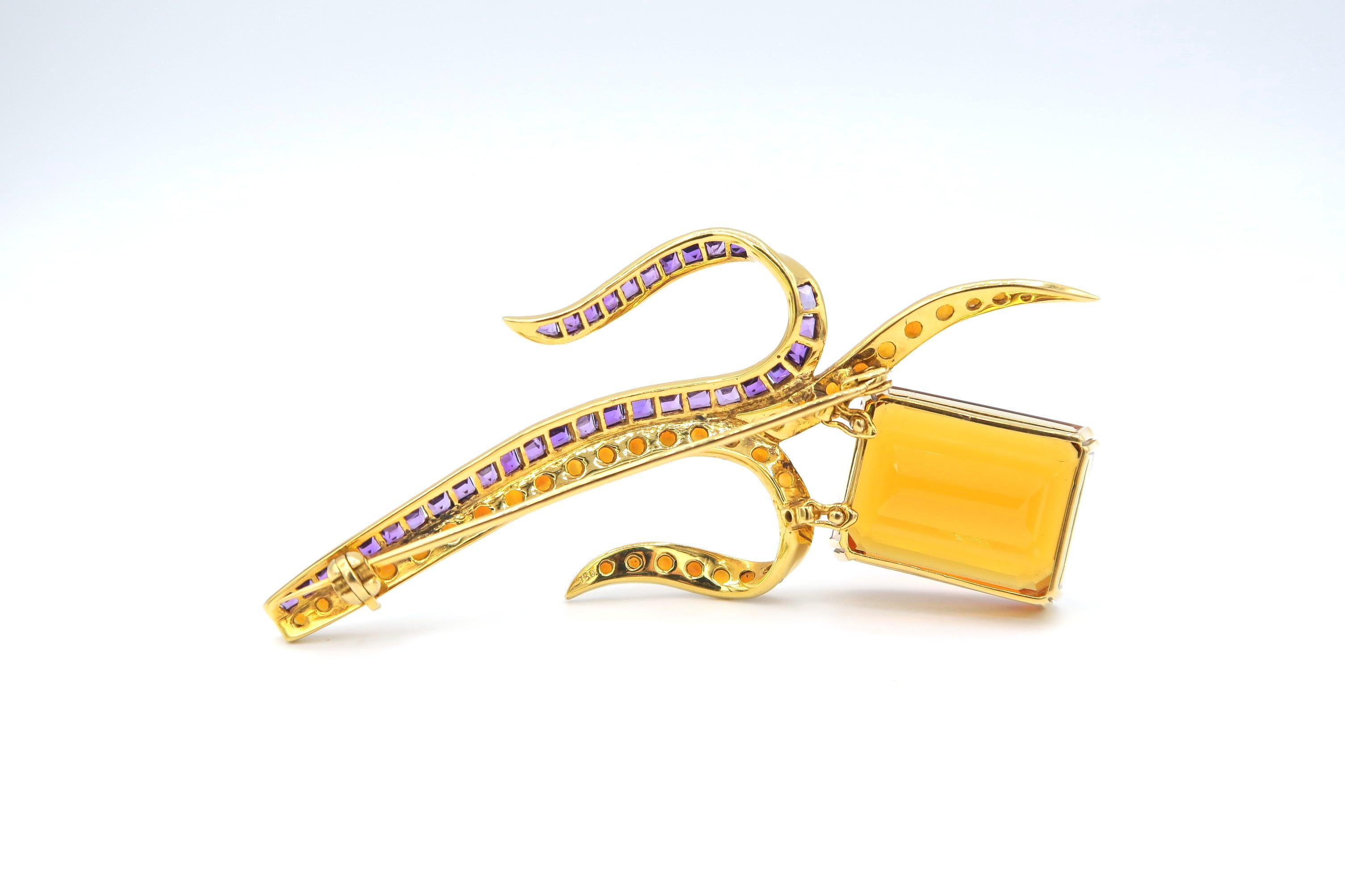 Mixed Cut Important 14.18 Carat Amethyst 18.11 Carat Citrine Interchangeable Gold Brooch For Sale