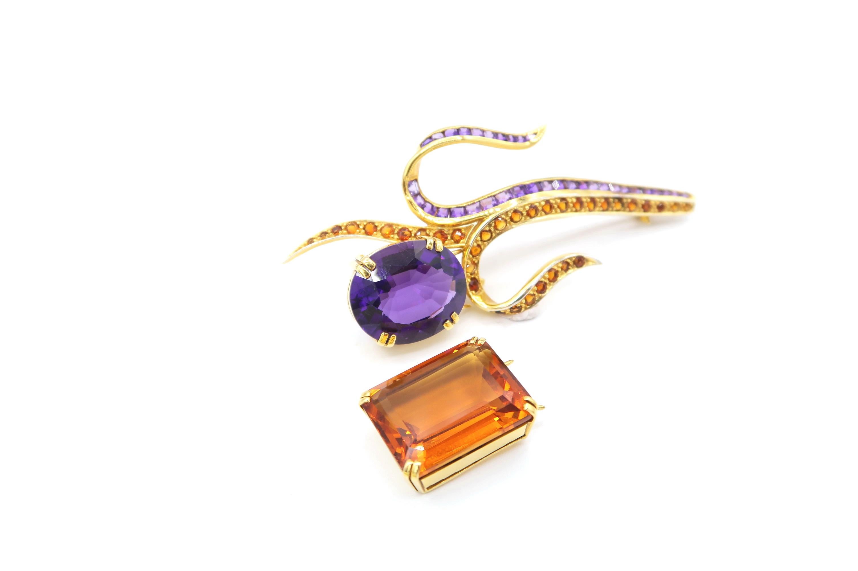 Important 14.18 Carat Amethyst 18.11 Carat Citrine Interchangeable Gold Brooch In New Condition For Sale In Bangkok, TH