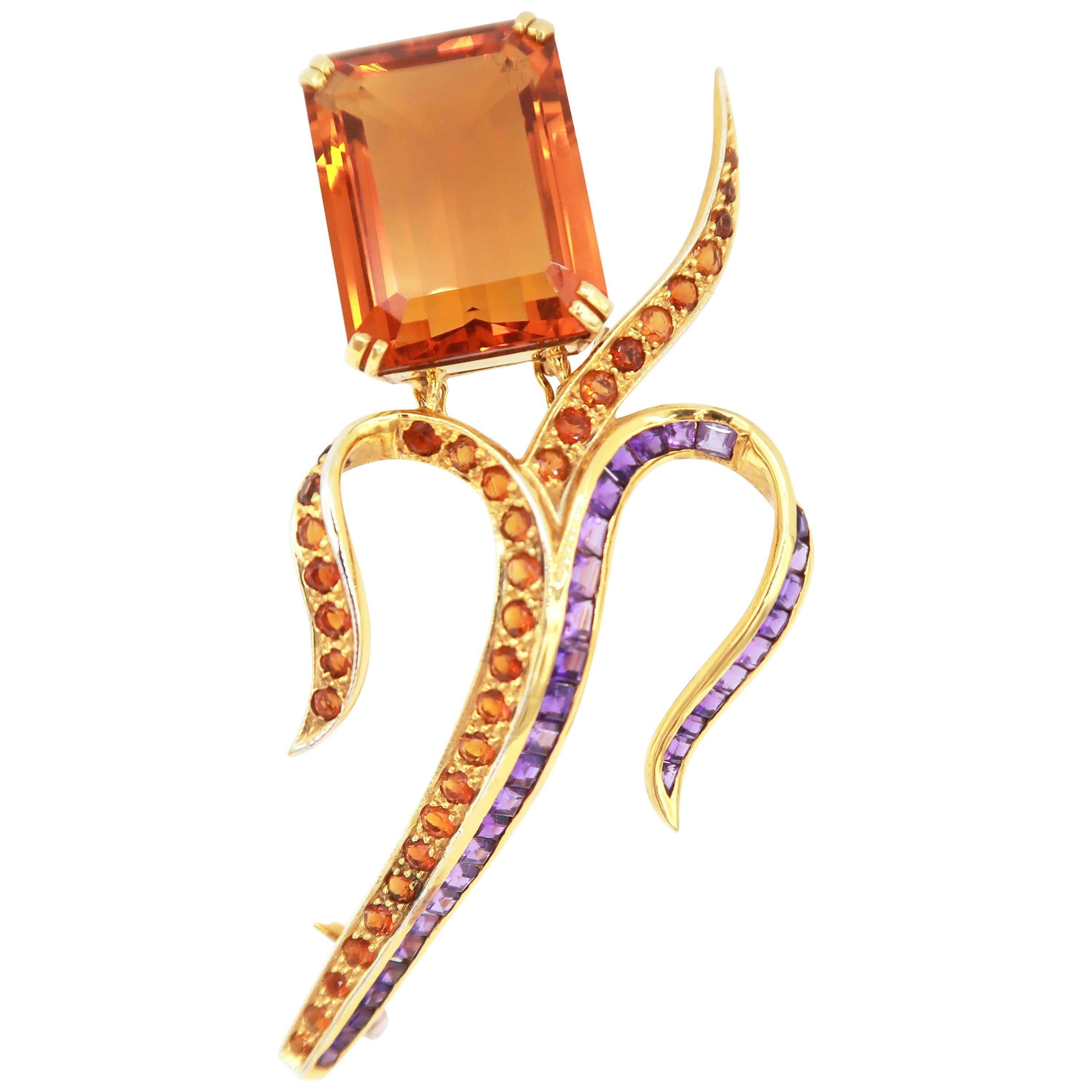Important 14.18 Carat Amethyst 18.11 Carat Citrine Interchangeable Gold Brooch For Sale
