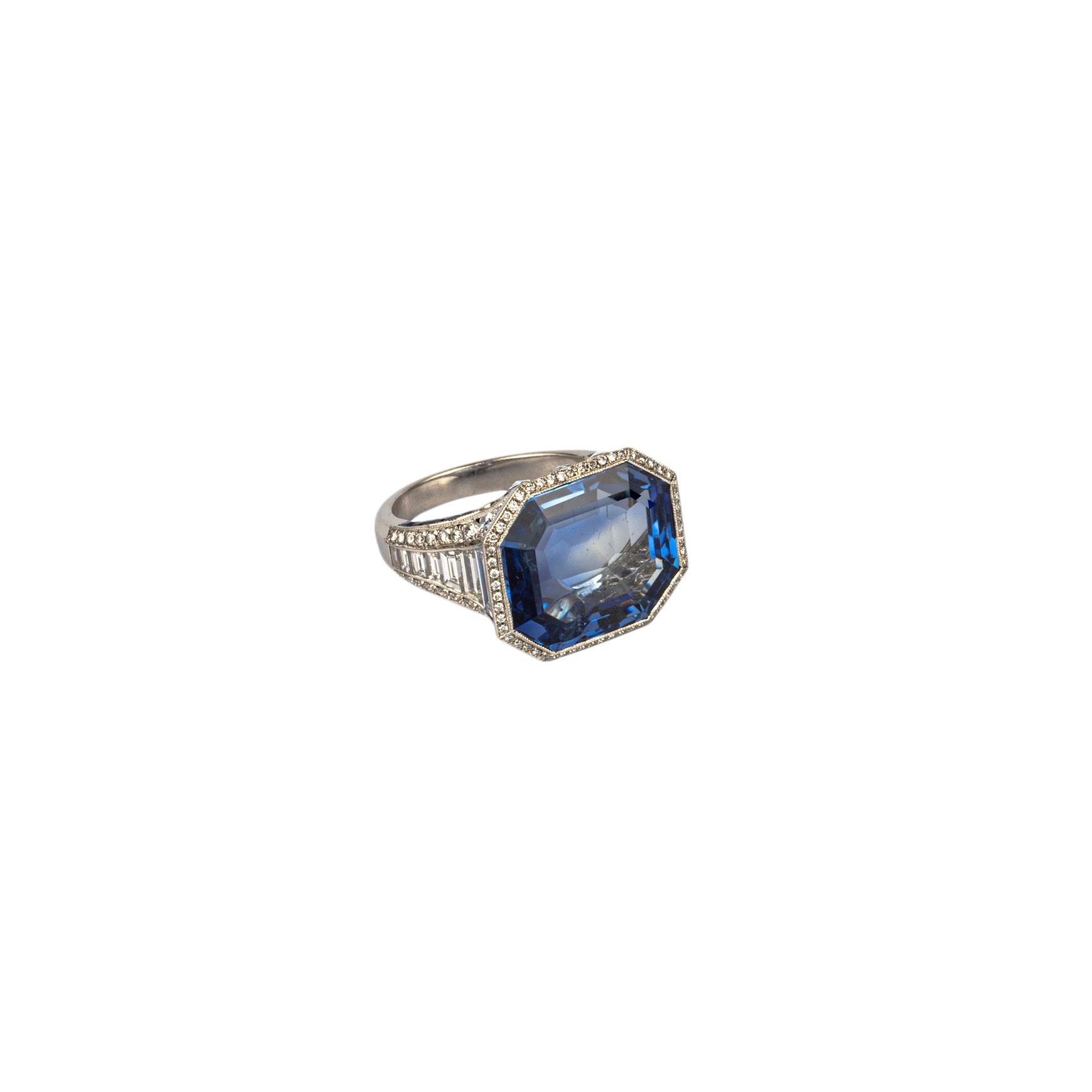Mixed Cut Important 15.53ct Burmese Sapphire and White Gold Ring For Sale