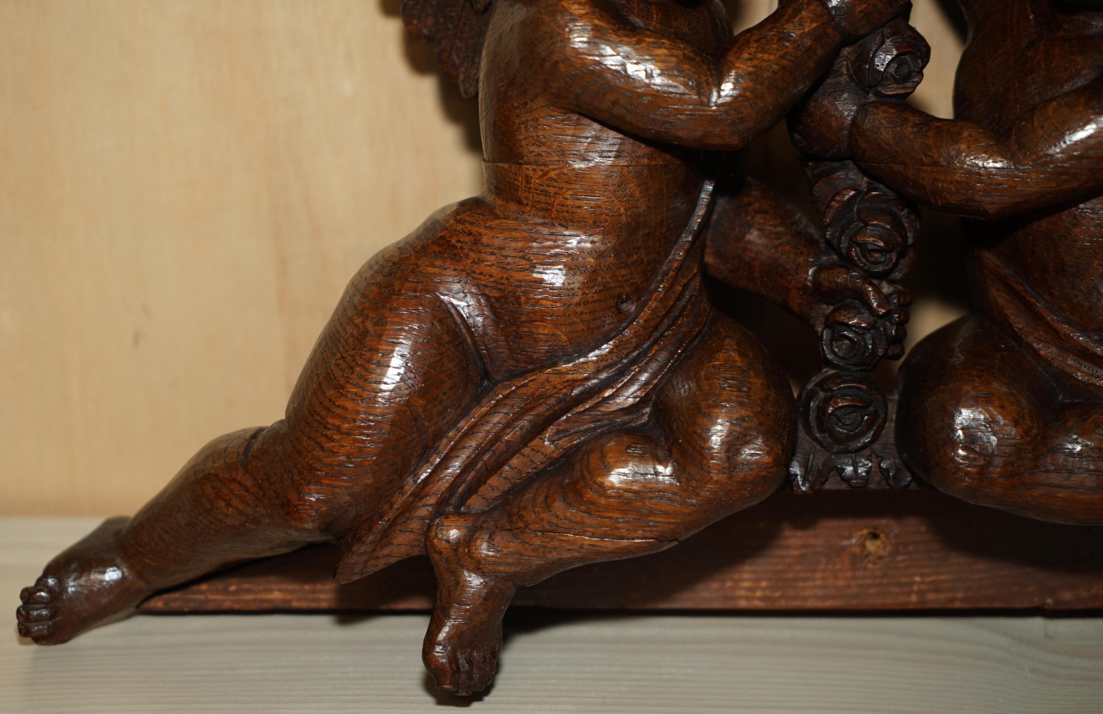 Hand-Crafted IMPORTANT 17TH CENTURY CIRCA 1680 OAK CARVED SURMOUNT OF CHERUB ANGELS & FLOWERs For Sale