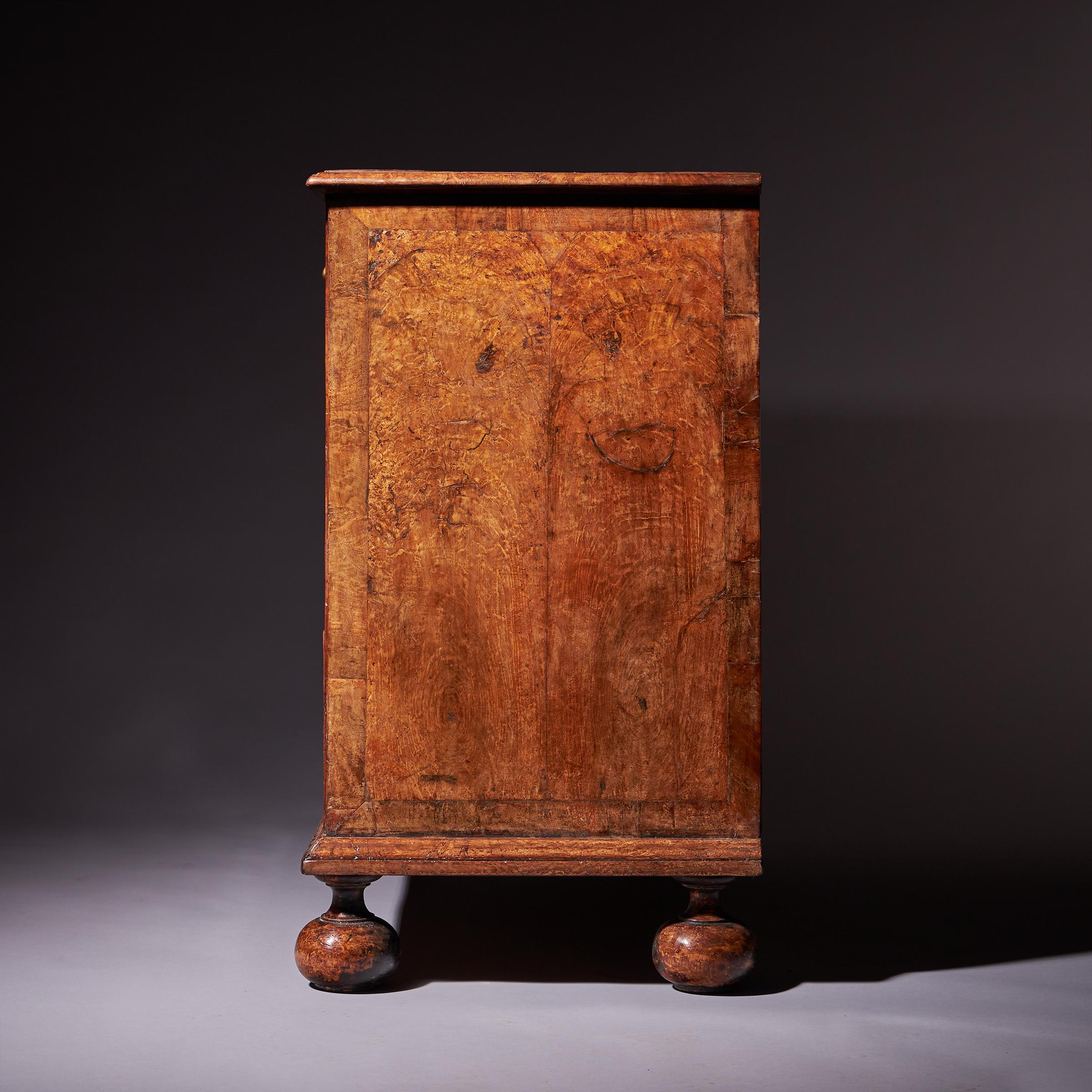 Importante cassettiera in Oak Oak William Pollard del XVII secolo in vendita 11