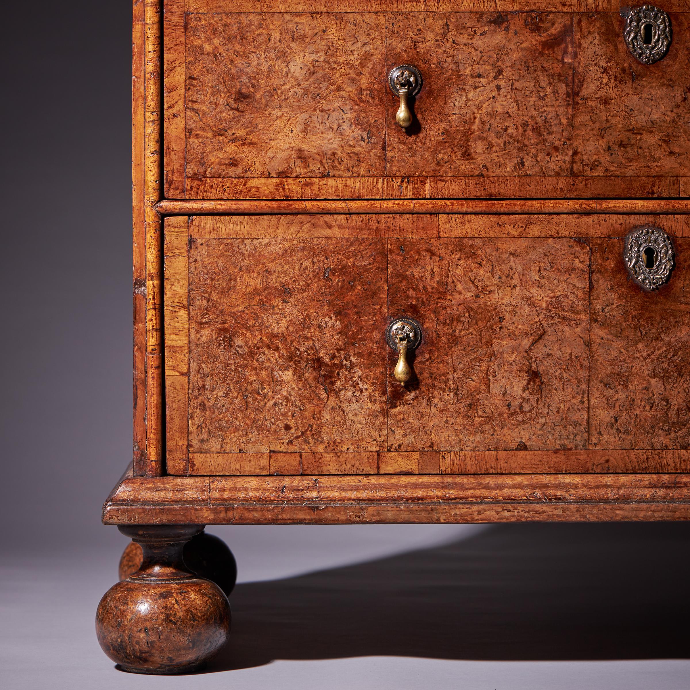 Fino al XVIII secolo Importante cassettiera in Oak Oak William Pollard del XVII secolo in vendita