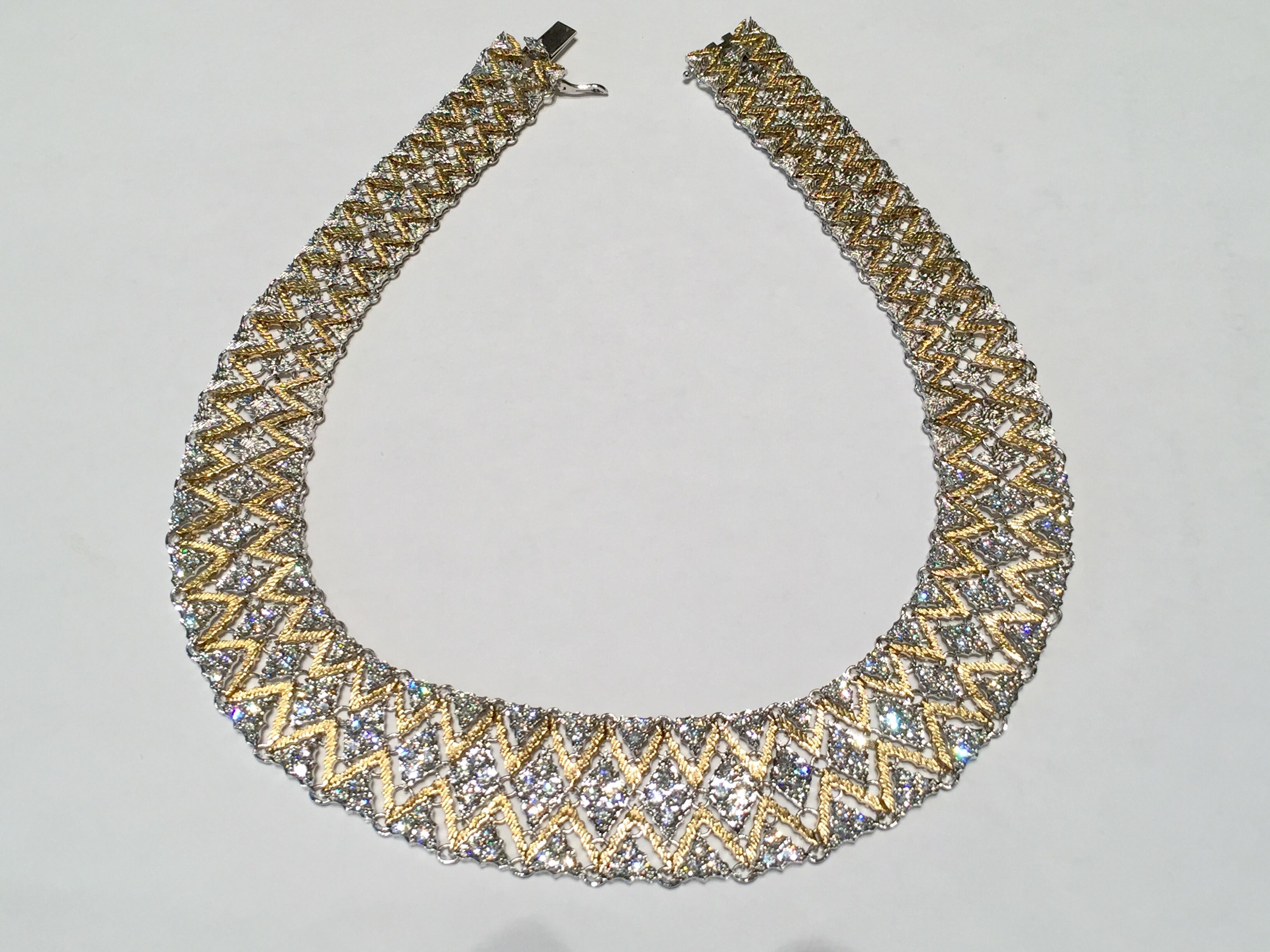 Round Cut Important 18 Karat Gold Diamond Necklace  For Sale