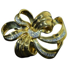 Important 18 Karat Yellow Gold Diamond Bow Brooch Set with Diamonds Important 18 Karat Yellow Gold Diamond Bow Brooch Set with Diamonds