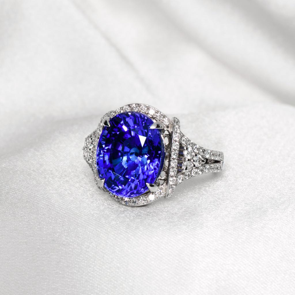 Women's or Men's *Sale*IGI 18K 10.07 Ct Tanzanite&Diamonds Antique Art Deco Style Engagement Ring