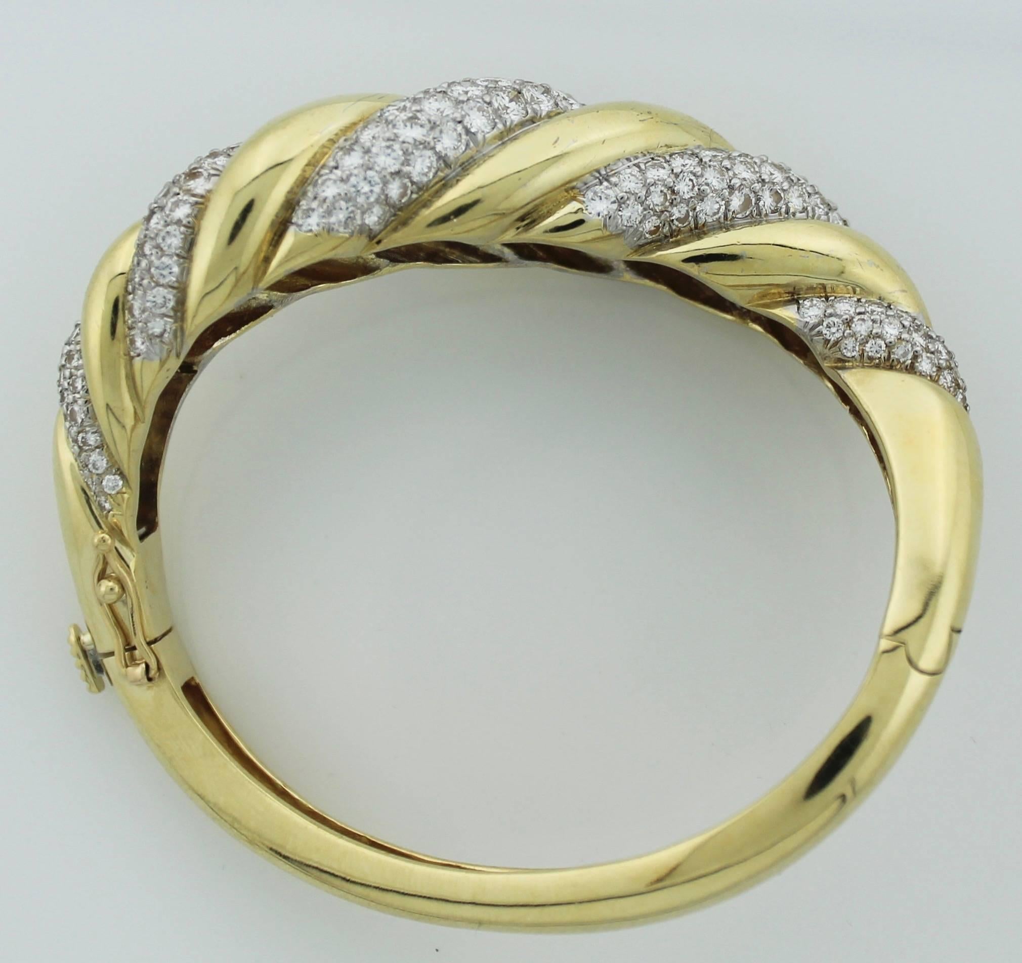 Women's or Men's  18 Karat Yellow Gold Diamond Bangle Bracelet For Sale