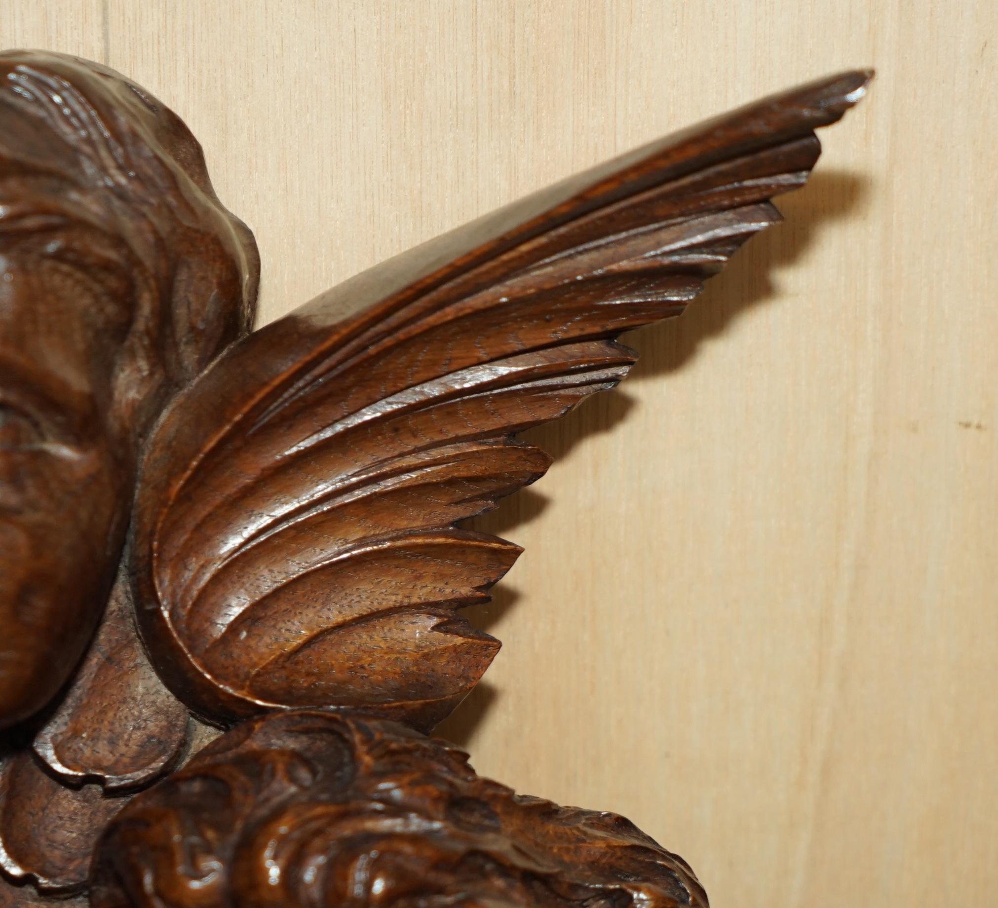Hand-Crafted IMPORTANT 18TH CENTURY CiRCA 1720 OAK CARVED SURMOUNT OF REGAL LIONS & A PUTTI For Sale
