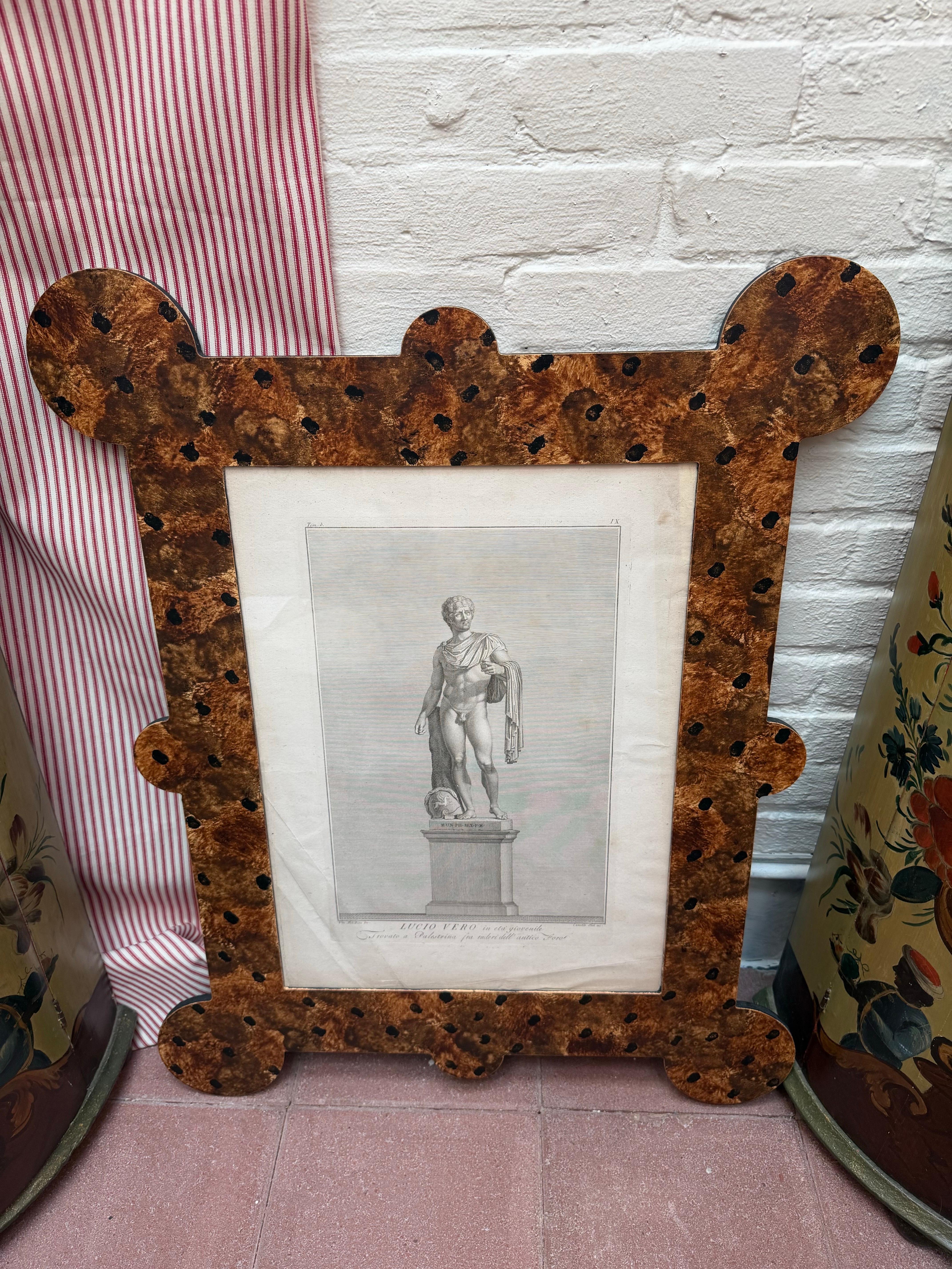 Importantes gravures classiques du XVIIIe siècle dans des cadres en fausse tortue peints à la main en vente 6