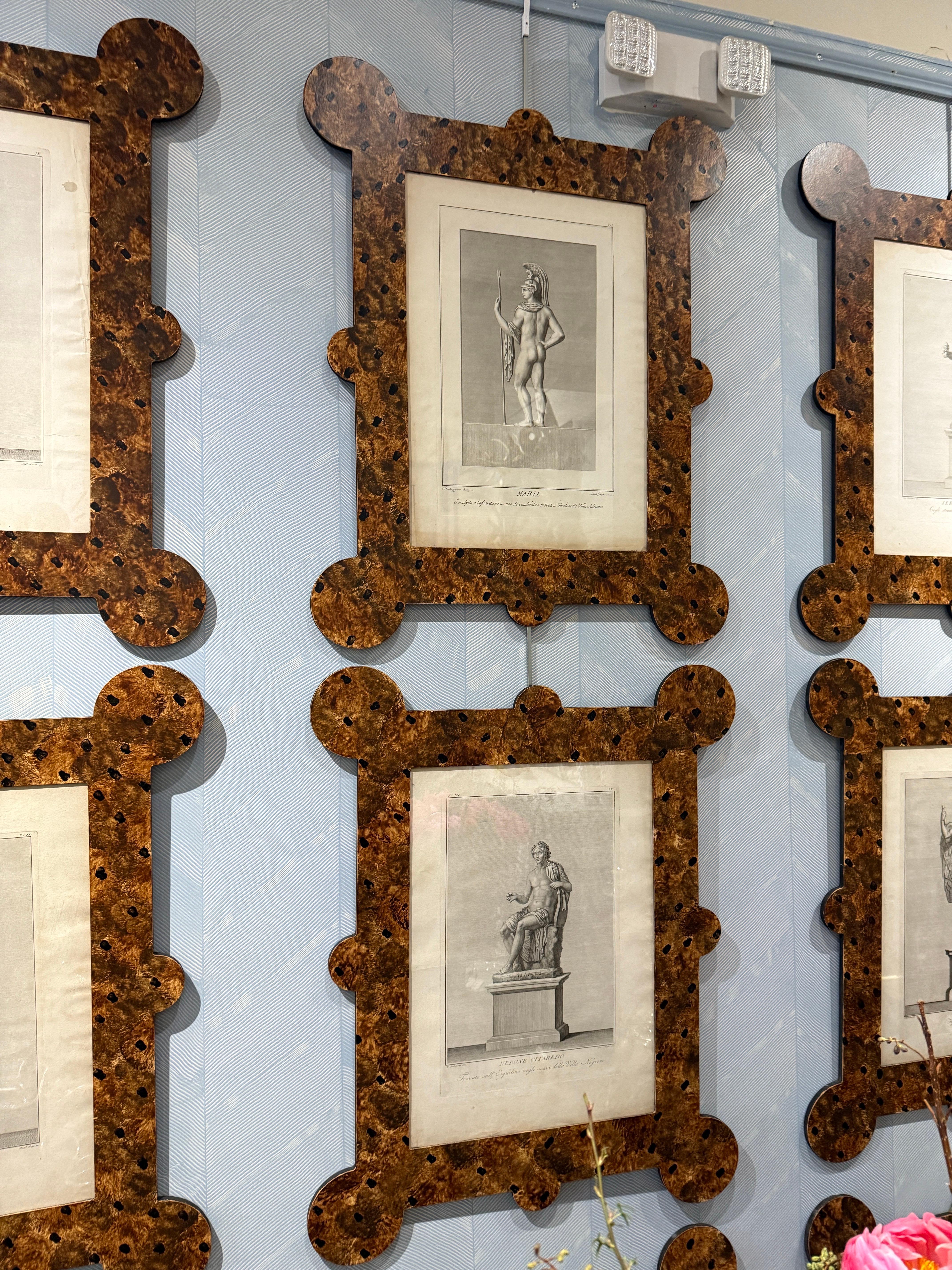 Importantes gravures classiques du XVIIIe siècle dans des cadres en fausse tortue peints à la main en vente 14