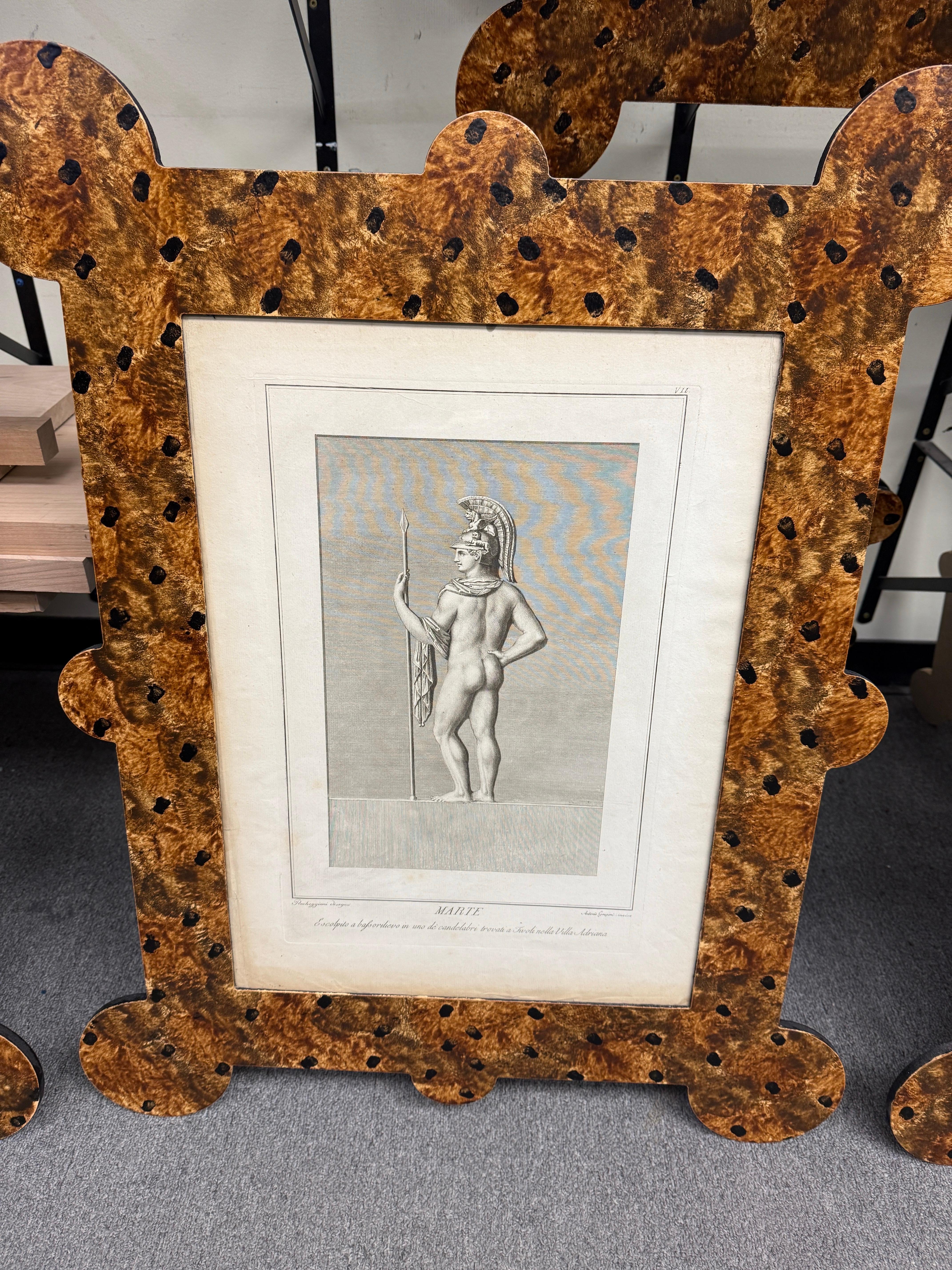 Importantes gravures classiques du XVIIIe siècle dans des cadres en fausse tortue peints à la main en vente 3