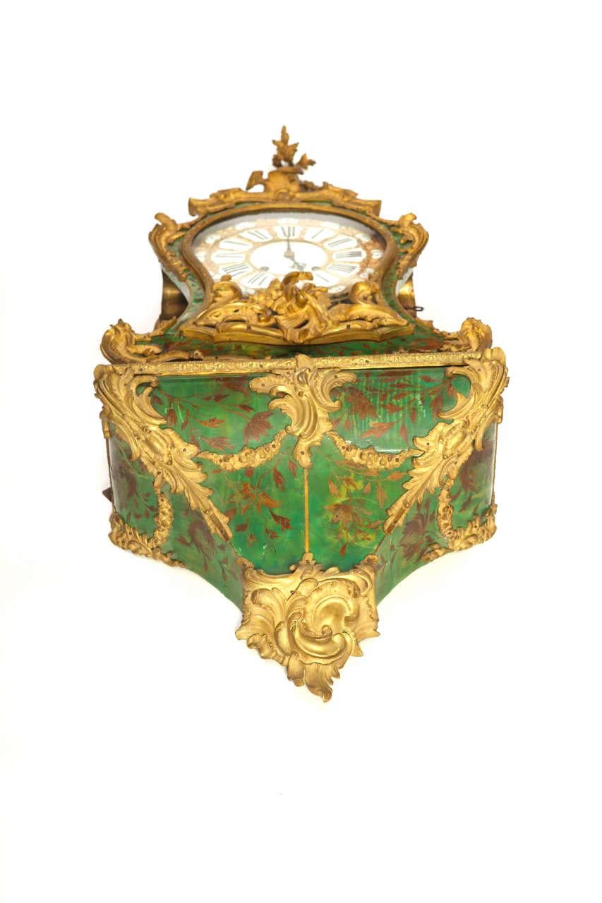 Important 18th Century French Horn and Gilt Bronze Bracket Clock Signed Marchand In Good Condition For Sale In Rome, IT