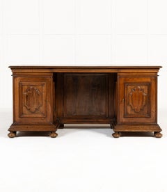 Important 18th Century Italian Walnut Desk