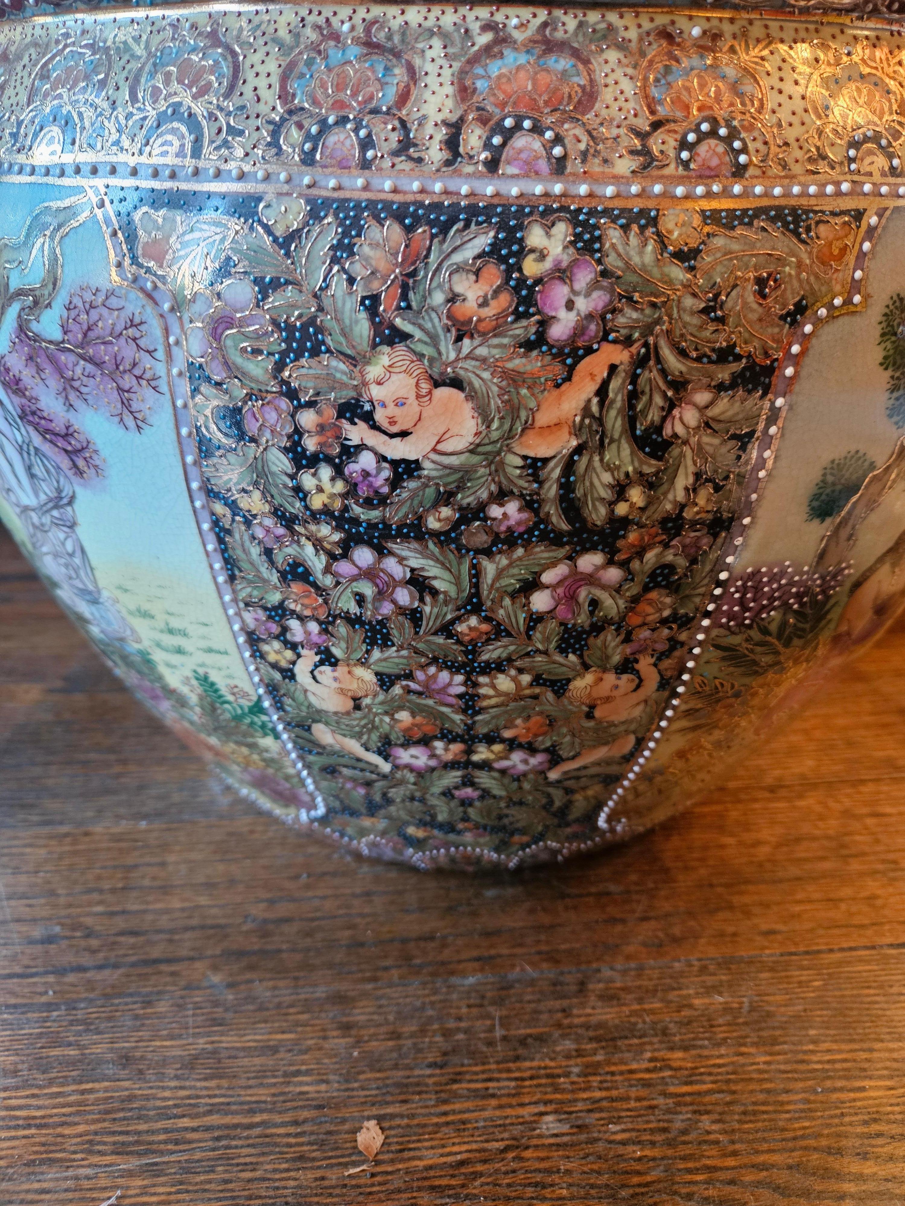 Important bol jardinière chinois de style Famille Rose des années 1900 peint à la main en vente 3