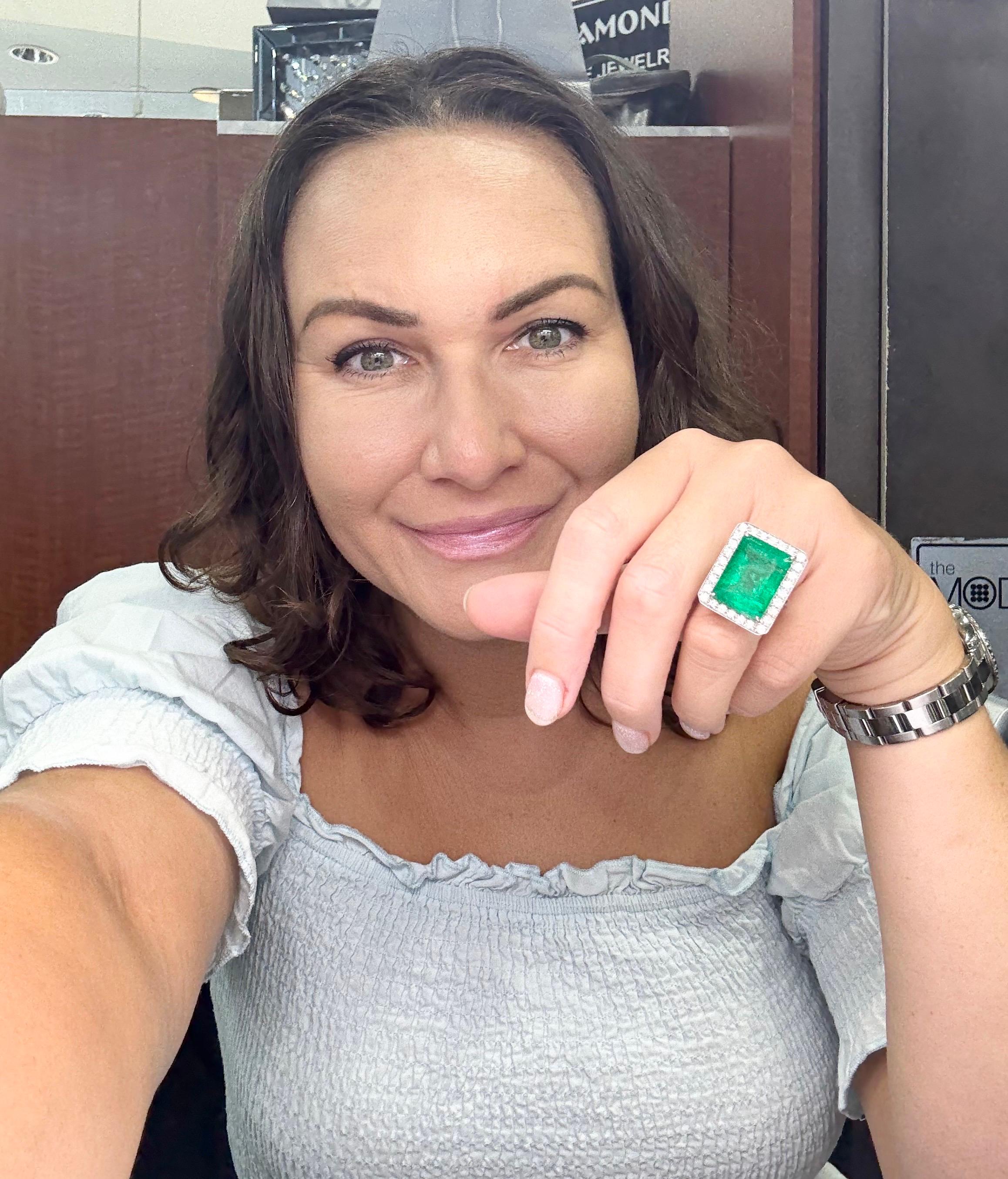 Important 19.55ct Emerald Diamond ring COLOMBIAN certified emerald AGL platinum For Sale 5