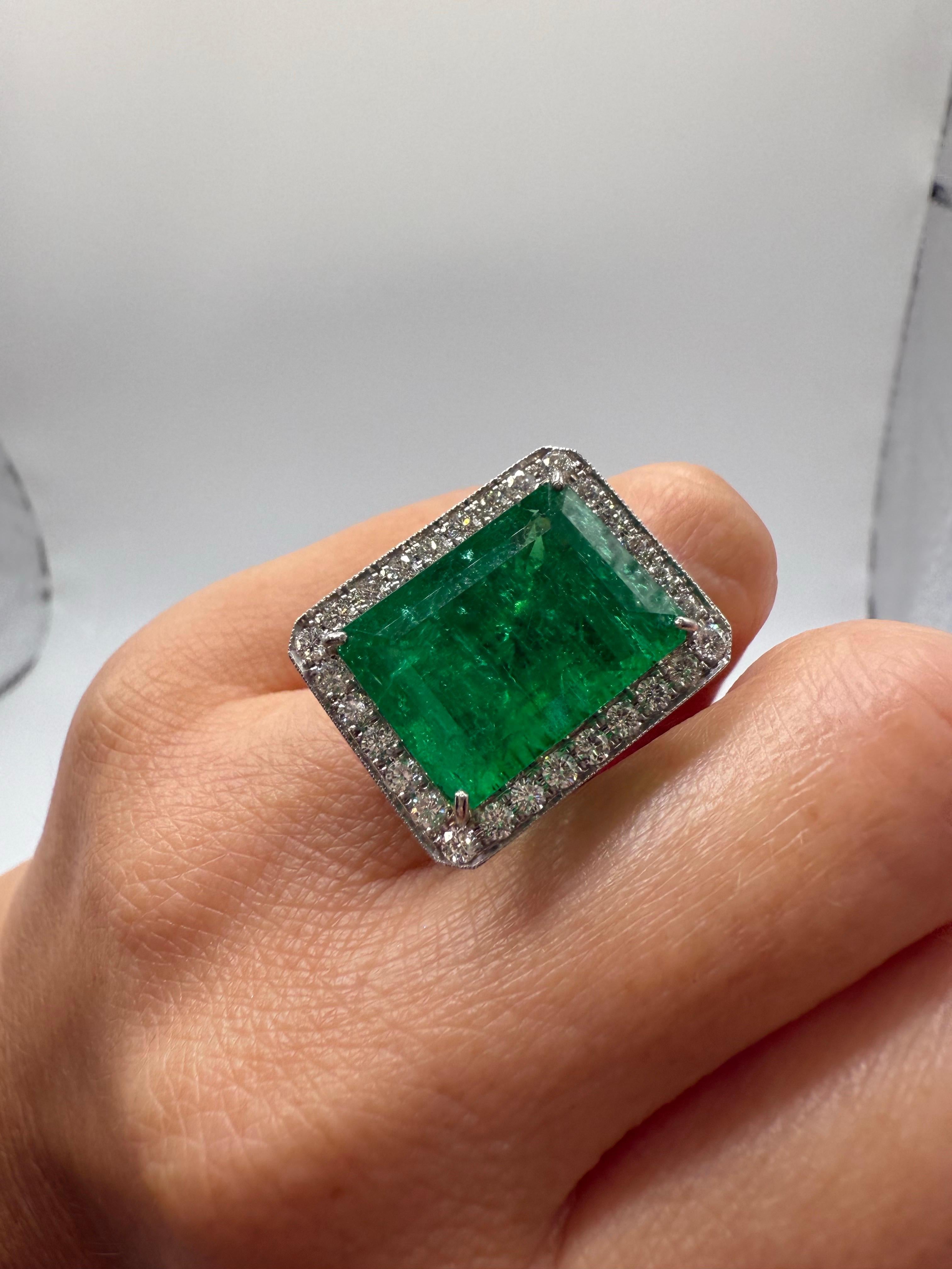 Important 19.55ct Emerald Diamond ring COLOMBIAN certified emerald AGL platinum For Sale 1