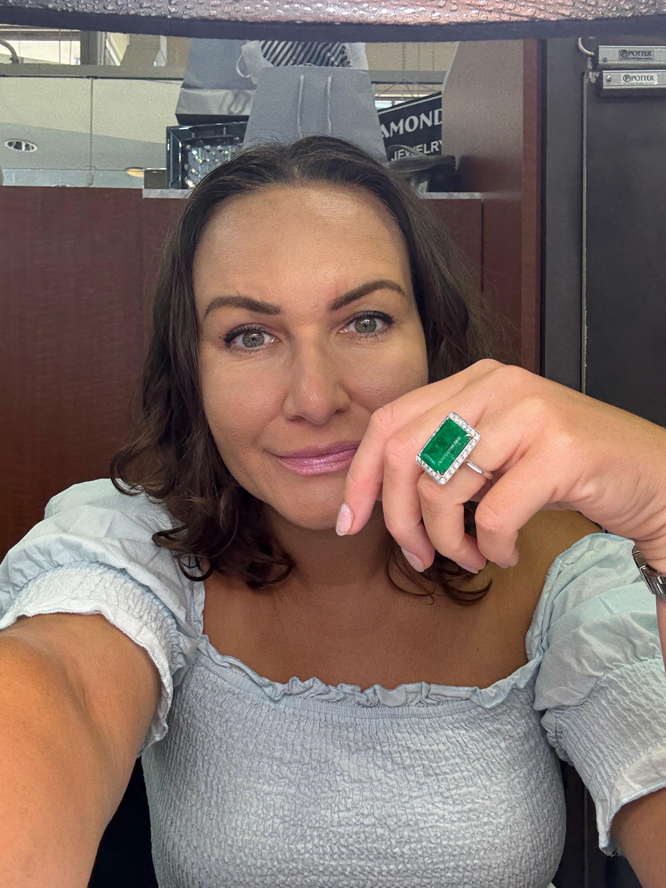 Important 19.55ct Emerald Diamond ring COLOMBIAN certified emerald AGL platinum For Sale 4