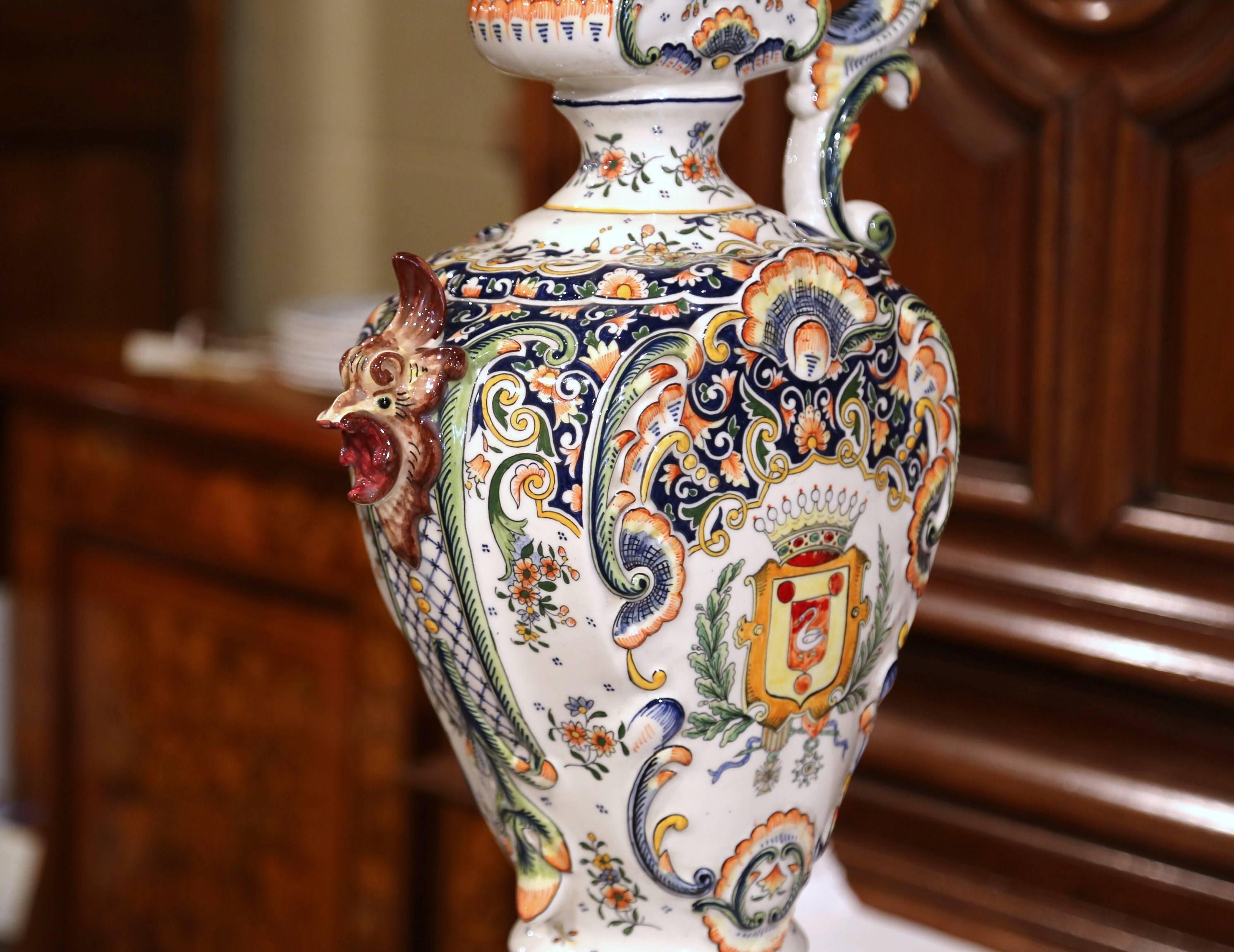19th Century French Hand Painted Faience Ewer Vase from Boulogne For Sale 1