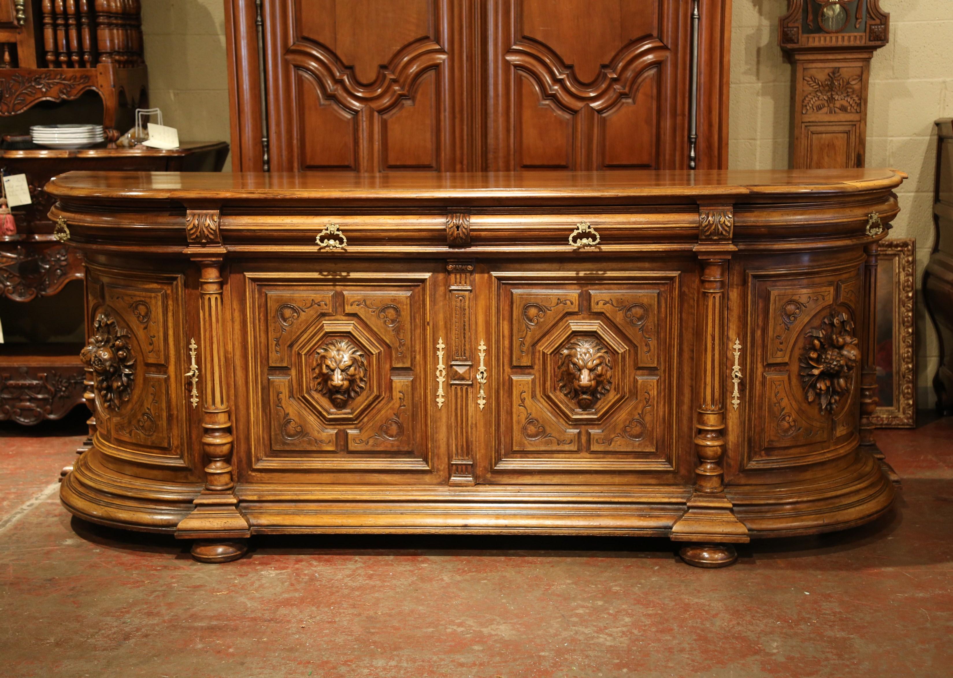 Important 19th Century French Walnut Four-Door Buffet with Carved Medallions In Excellent Condition In Dallas, TX