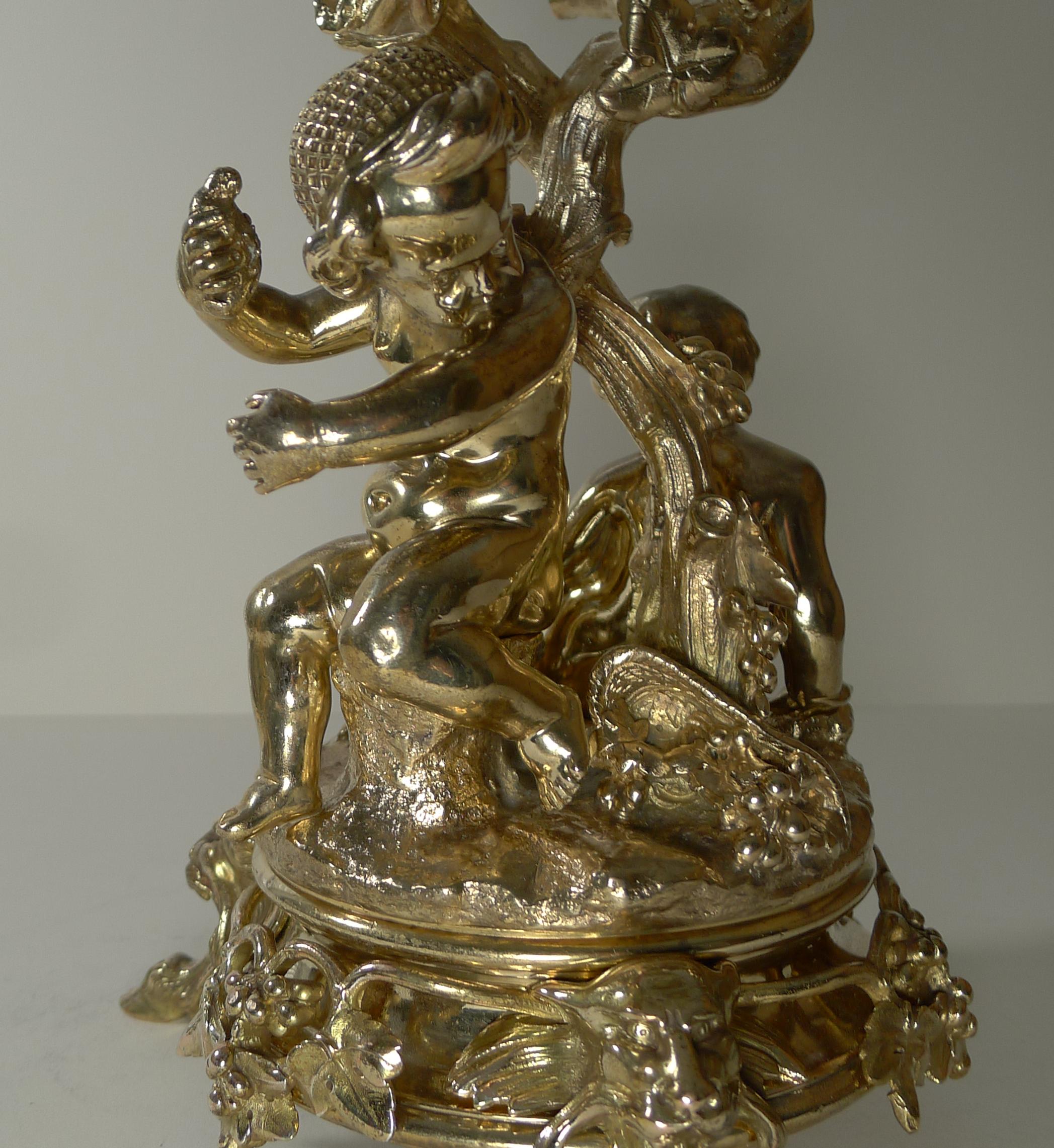 Vergoldeter Bronze-Tafelaufsatz aus dem 19. Jahrhundert, Christofle, Paris im Angebot 3