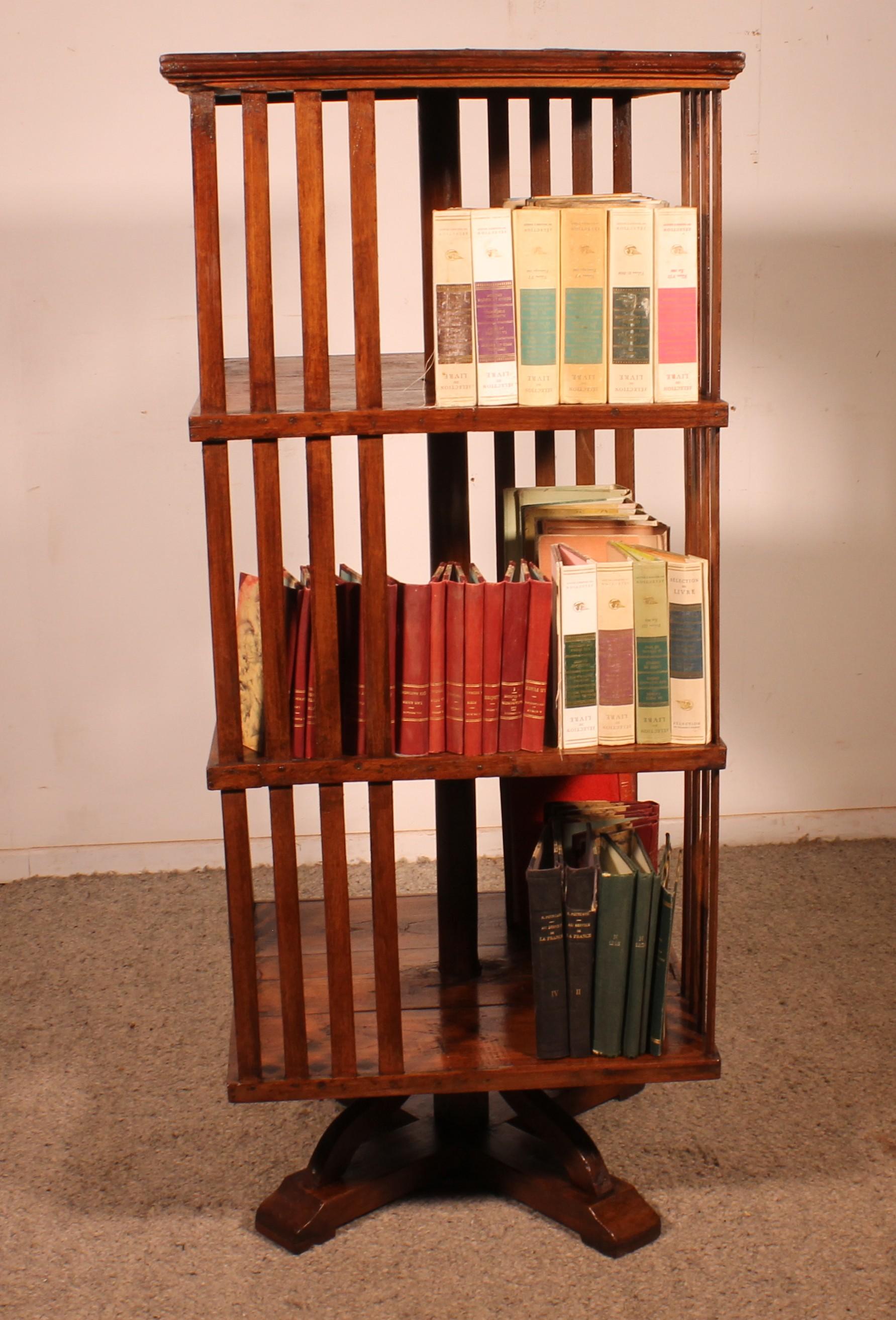 Importante bibliothèque tournante en Oak Oak du 19ème siècle en vente 5