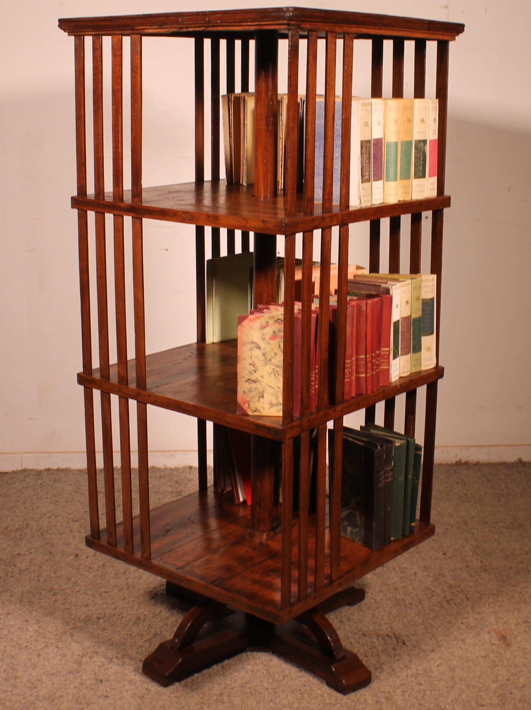 Importante bibliothèque tournante en Oak Oak du 19ème siècle en vente 6