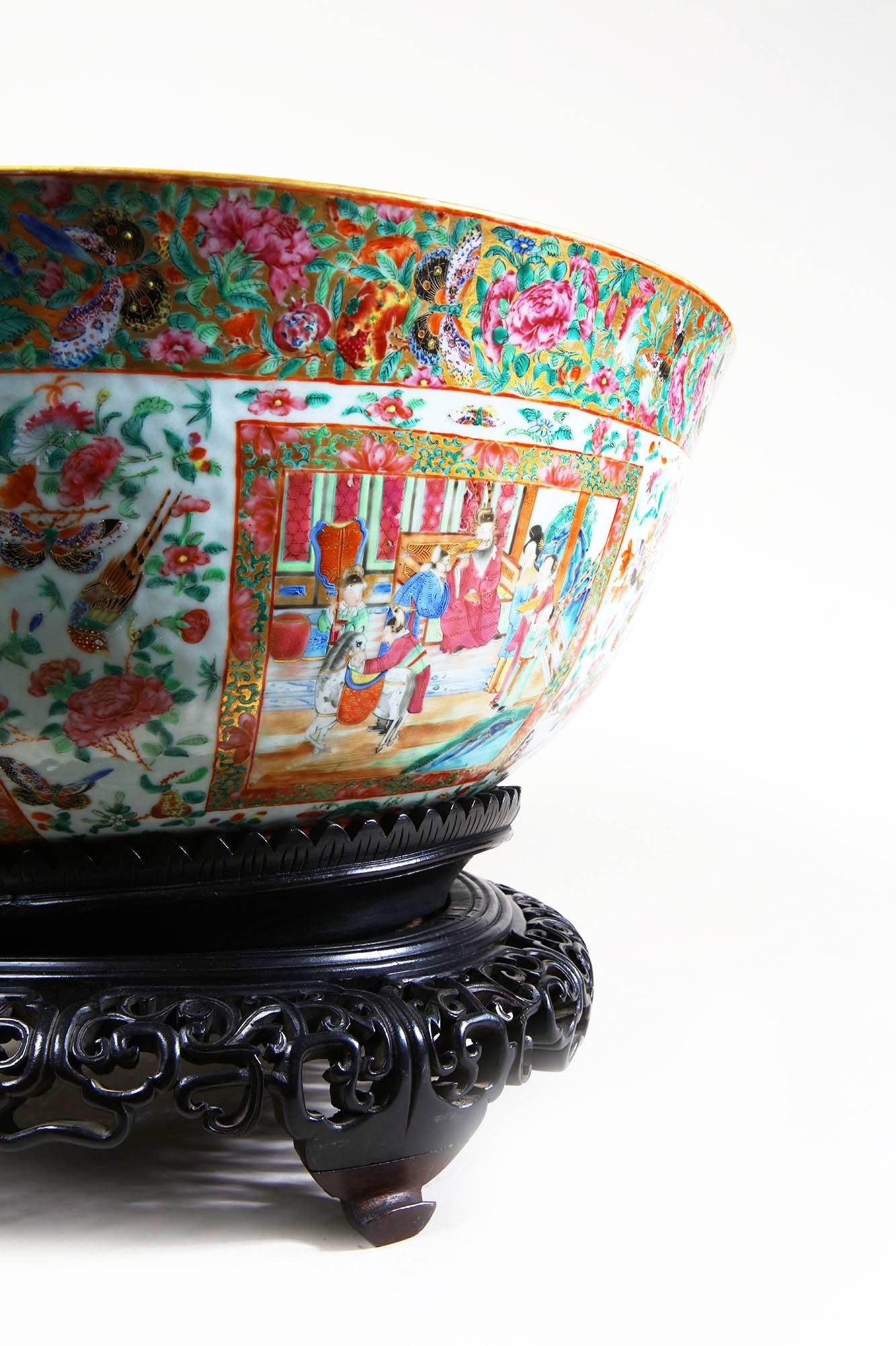 Important 21 inch Chinese Export Canton Porcelain Punch Bowl In Excellent Condition In London, by appointment only