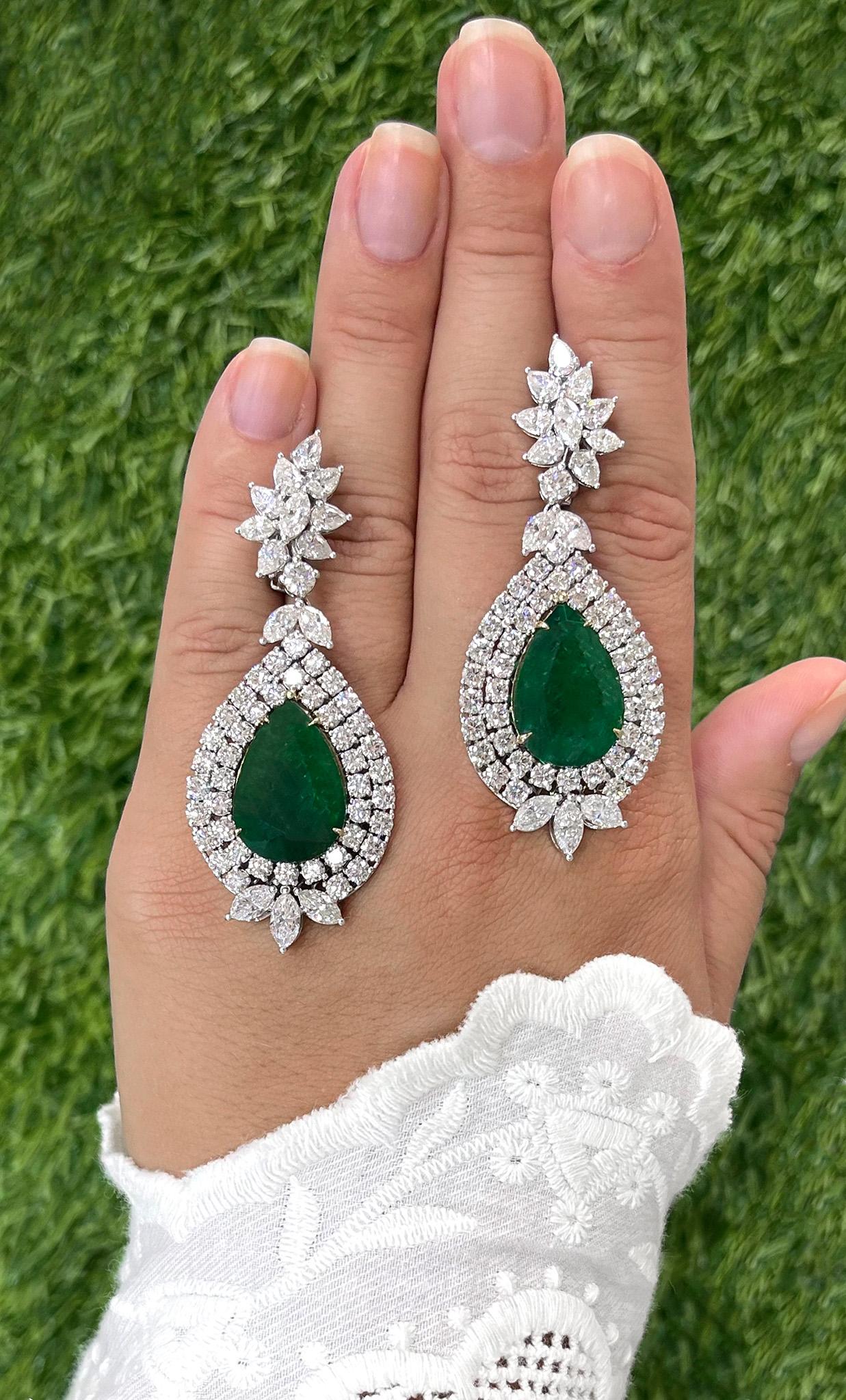 Art Deco Important 21.86 Carat Pear Emerald Earrings Set with Diamonds 10.52 Carats Total For Sale