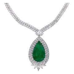 27,15 Karat birnenförmige Smaragd-Halskette mit Diamanten 24,87 Karat insgesamt