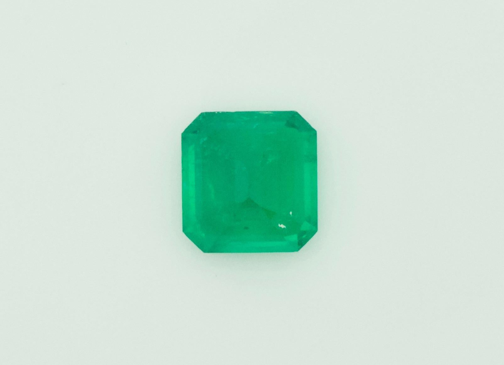 Important 9.18 Carat Colombian Emerald and Diamond Ring in 18k GIA Columbia For Sale 5