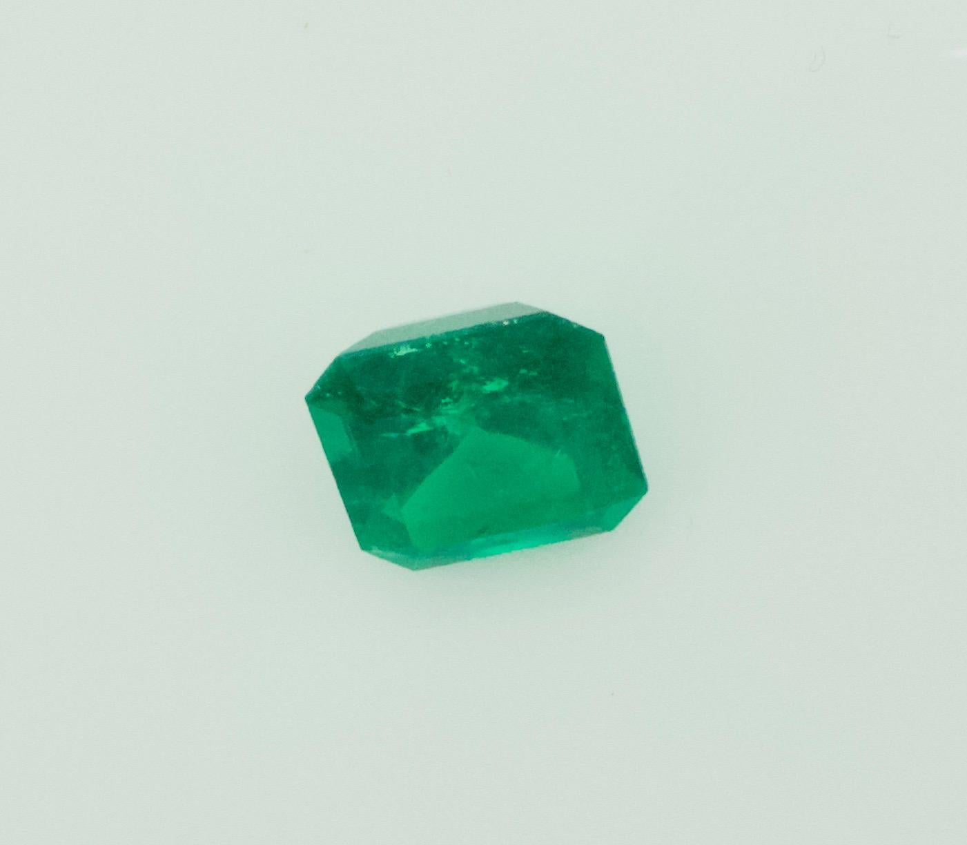 Important 9.18 Carat Colombian Emerald and Diamond Ring in 18k GIA Columbia For Sale 8