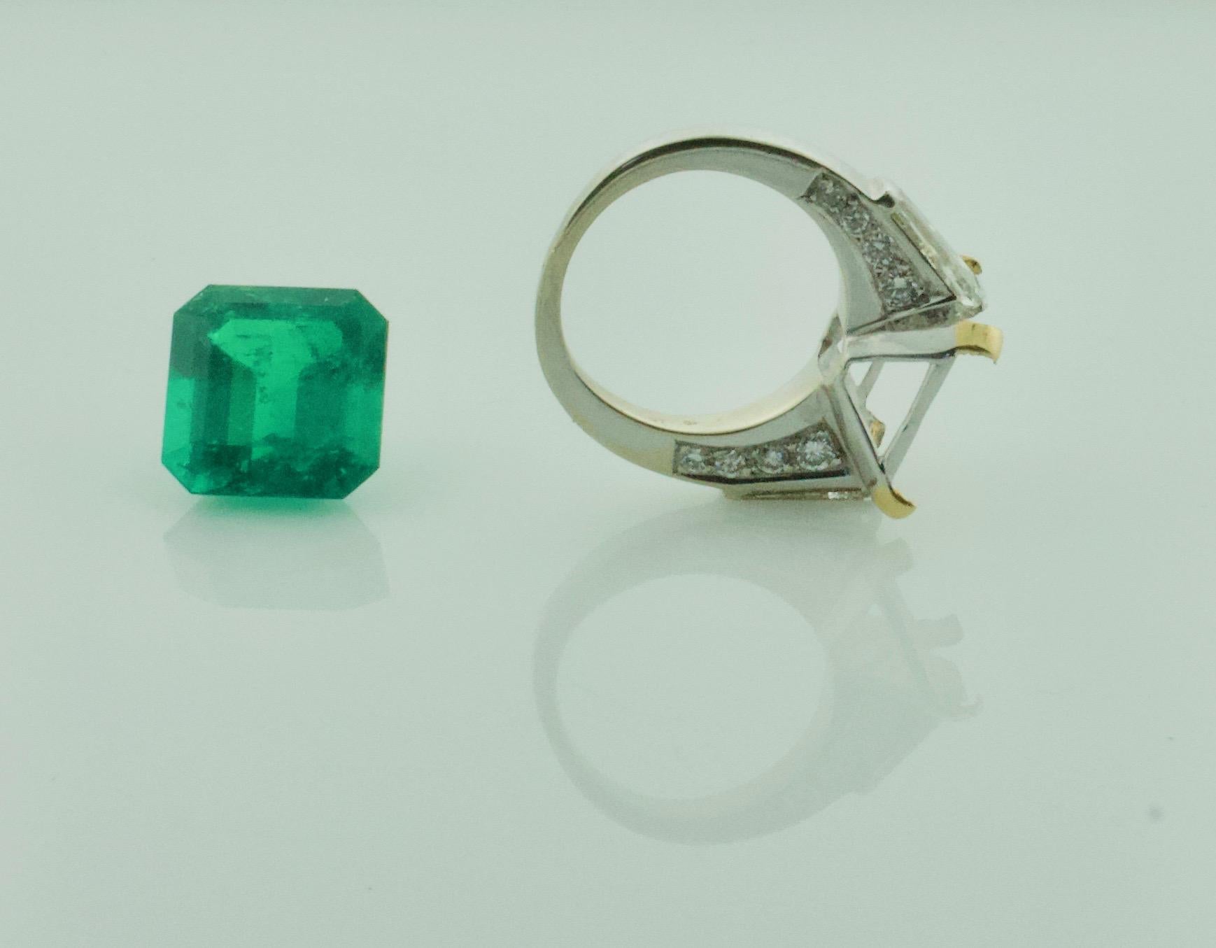 Important 9.18 Carat Colombian Emerald and Diamond Ring in 18k GIA Columbia For Sale 4