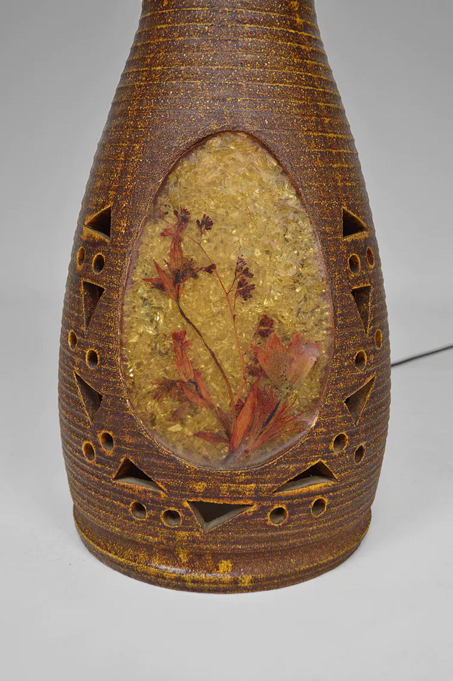 Importante lampada Accolay, ceramica, rame e resina multicolore, Francia, CIRCA 1970 in vendita 9