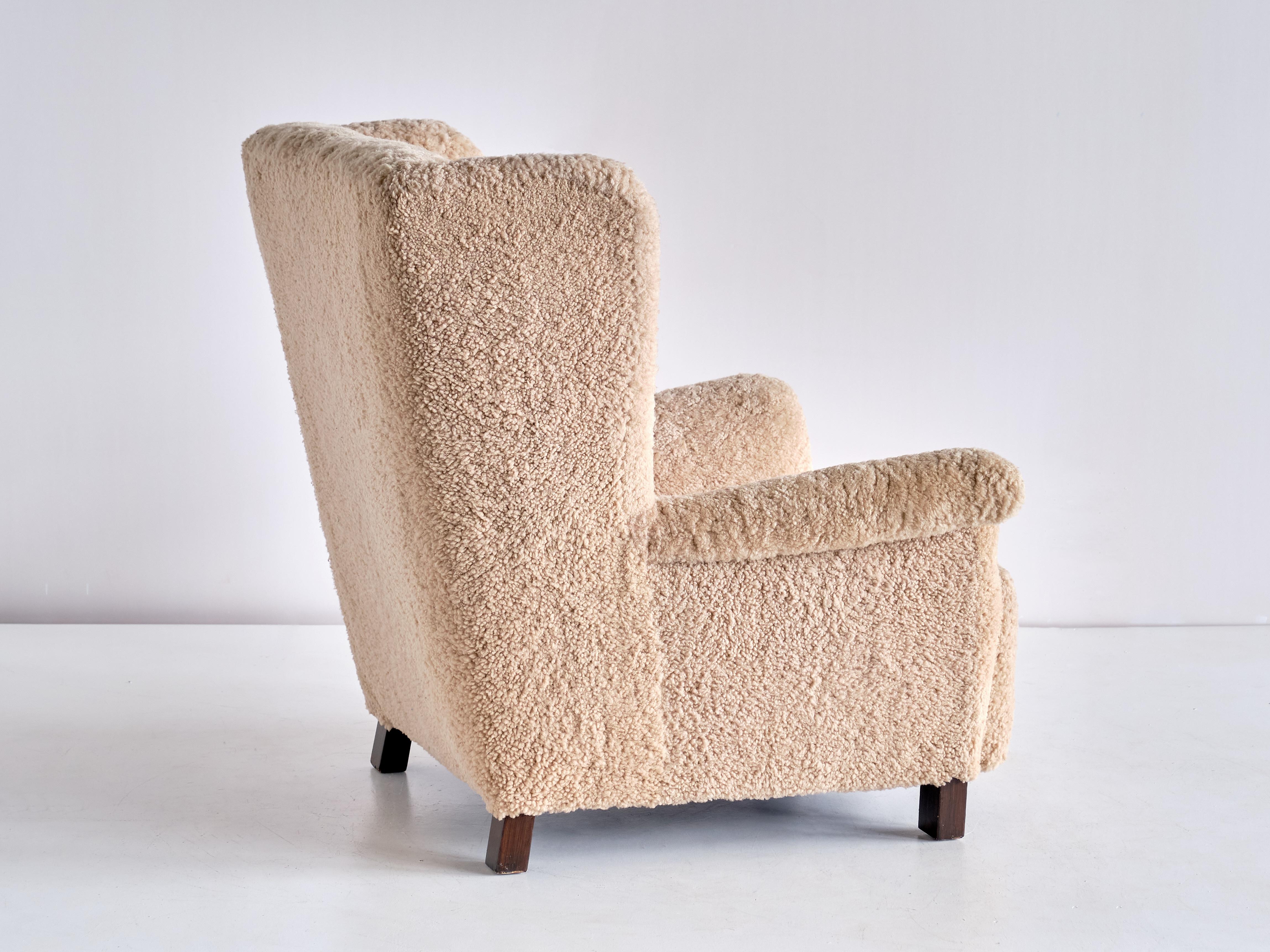 Importante chaise Wingback Acton Bjrn en peau de mouton, A.J. Iversen, Danemark, 1937 en vente 2