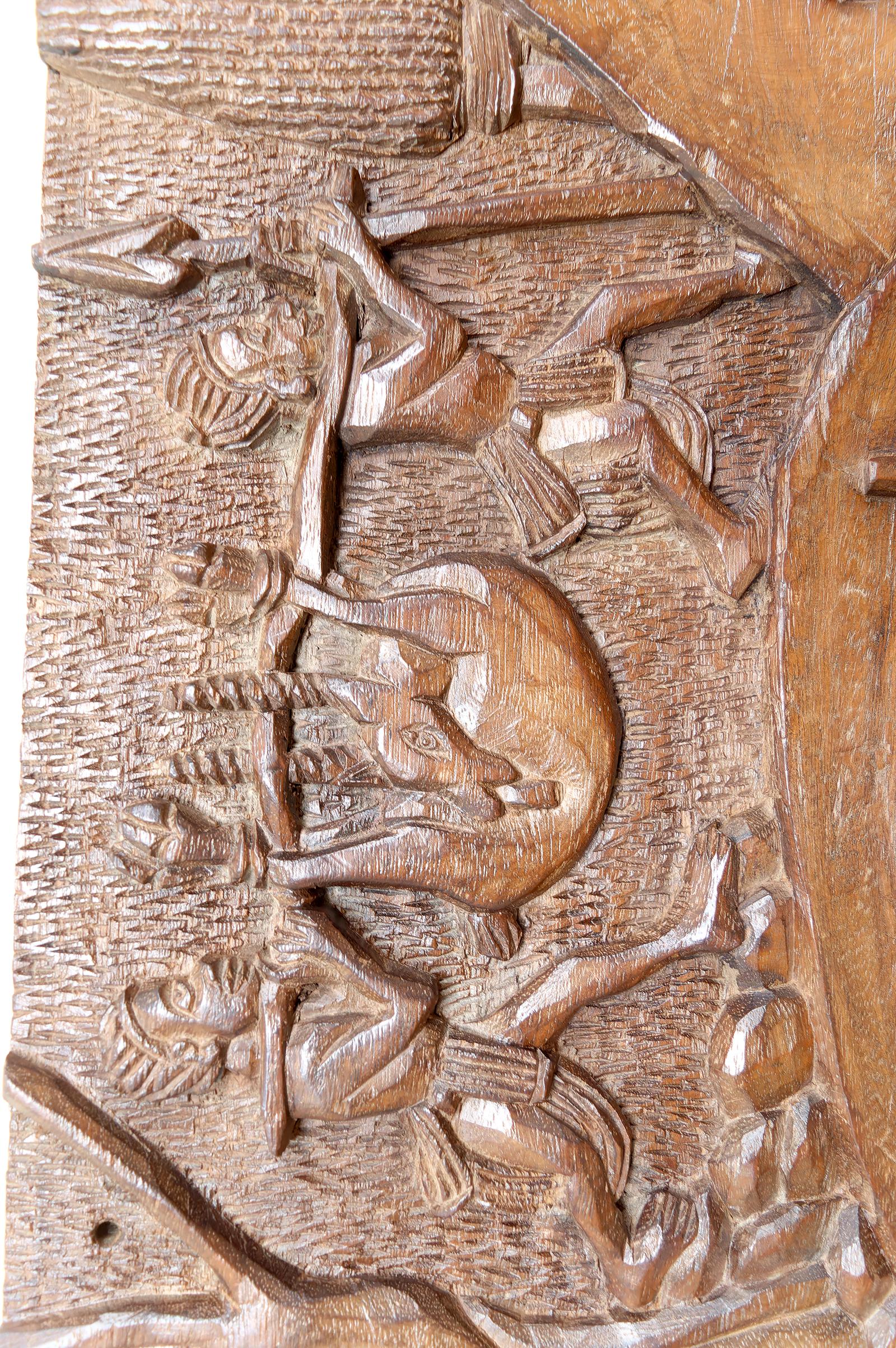 Bedeutende afrikanische monoxyle geschnitzte Tafel, Bamoun Bas-Relief, Kamerun, CIRCA 1960 im Angebot 1