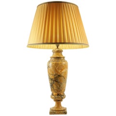 Important Alabaster Lampe Illuminated in the Interior and Exterior