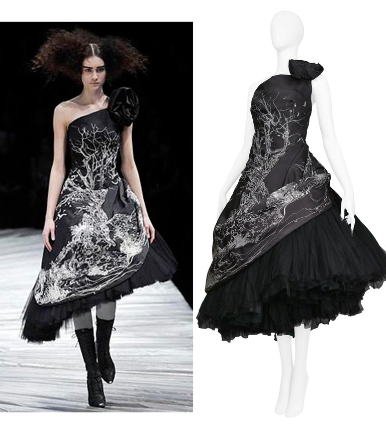 Extraordinary Fall 2008 Alexander McQueen 'The Girl Who Lived in the Tree' Black Silk Chiffon Trained Corset Dress