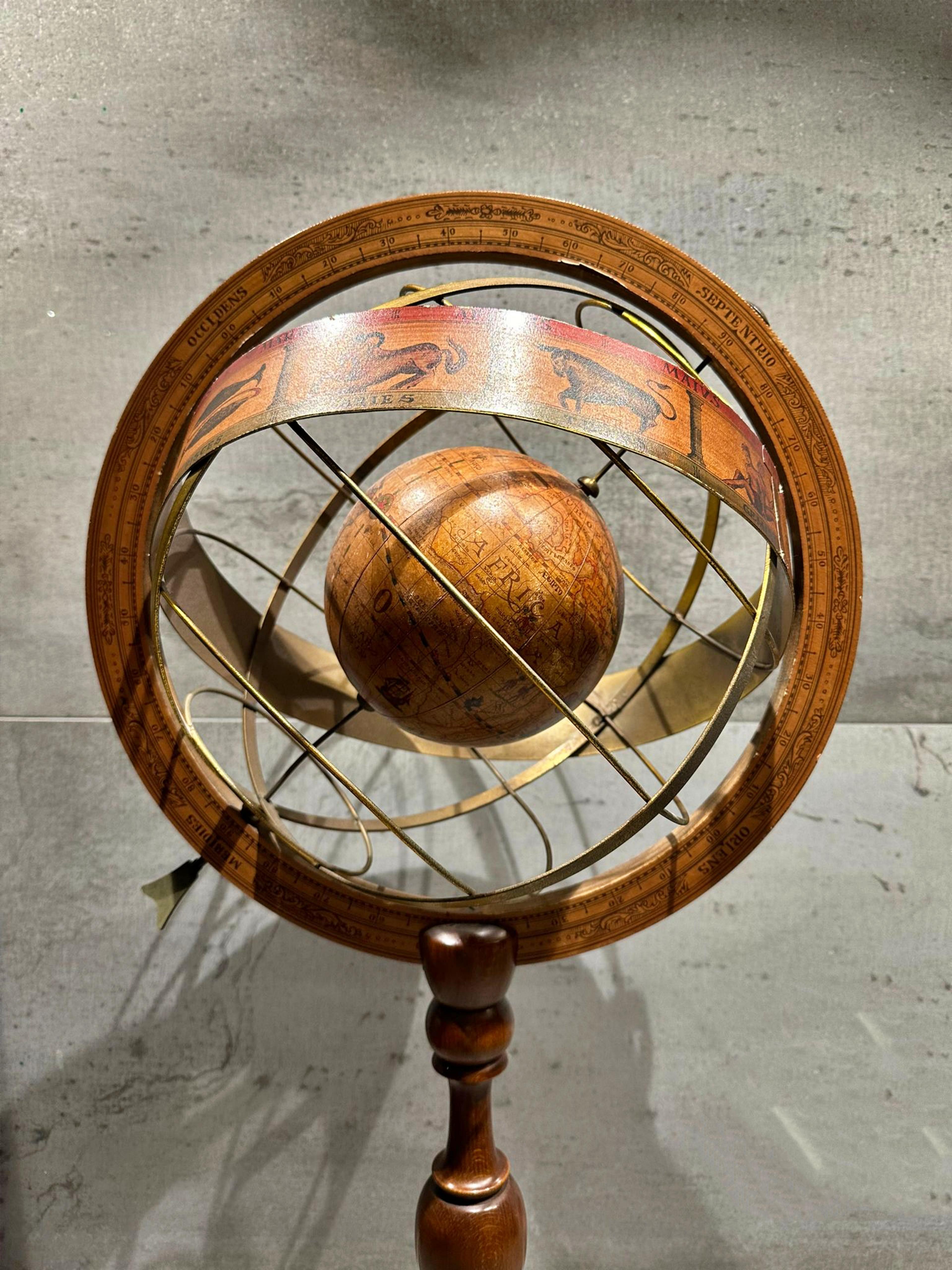 Metal Important and Exclusive Spanish Terrestrial Globe  20th Century H: 83cm For Sale