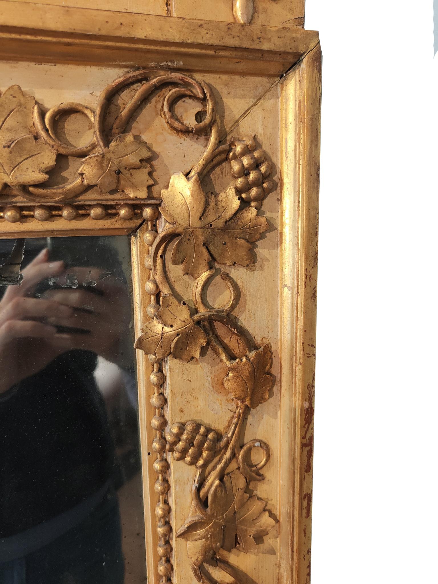 italien Important et grand miroir néoclassique. en vente