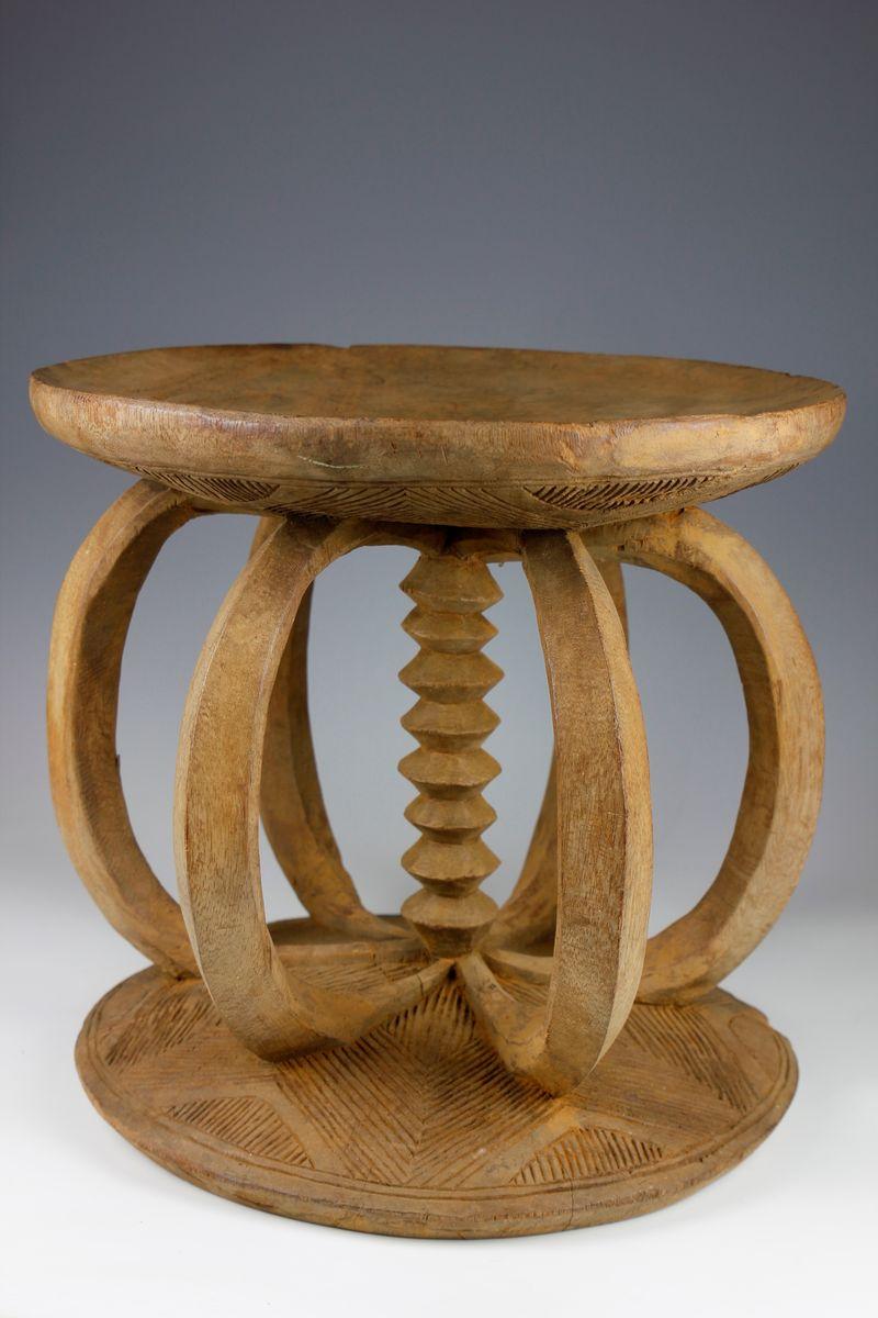 20th Century Important and Rare Igbo Prestige Stool  For Sale