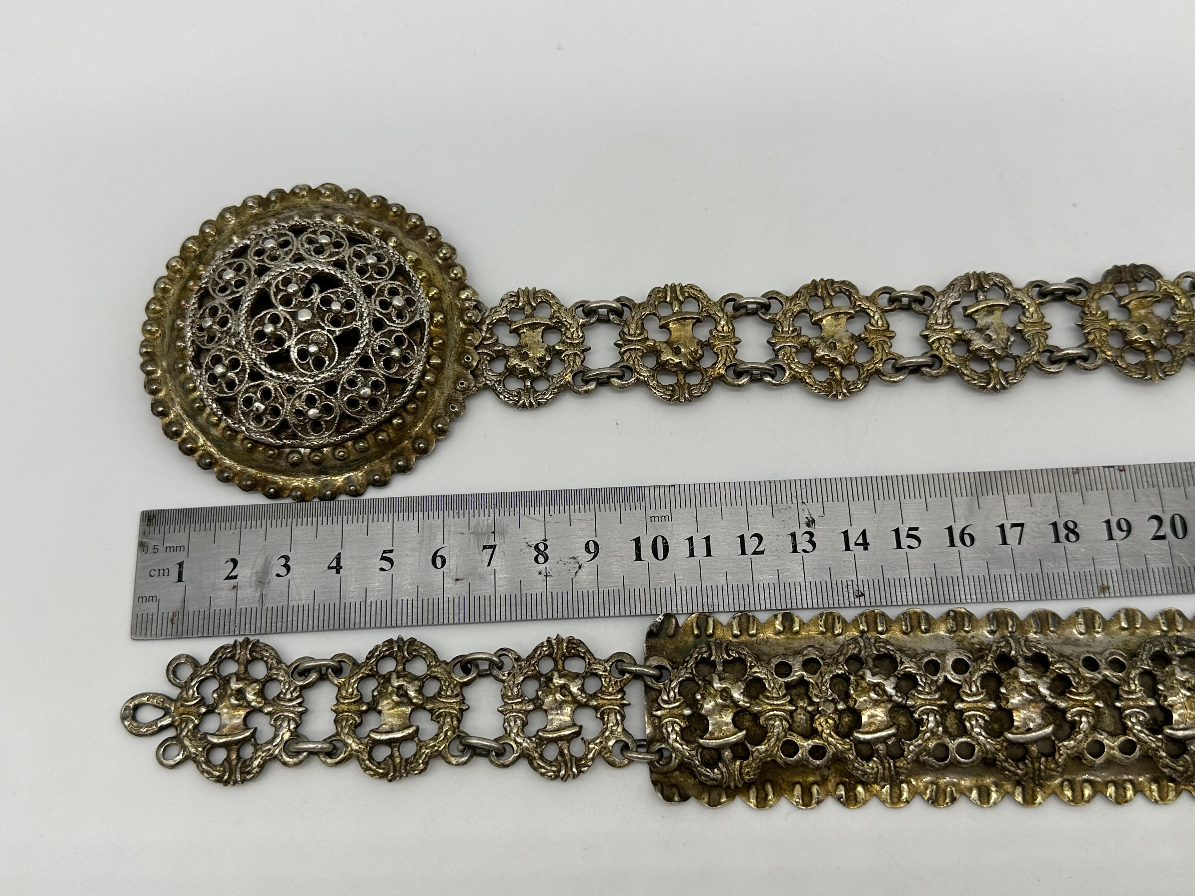 Important and rare jewish silver Sivlonot /wedding belt, Frankfurt 1707-1723  For Sale 8