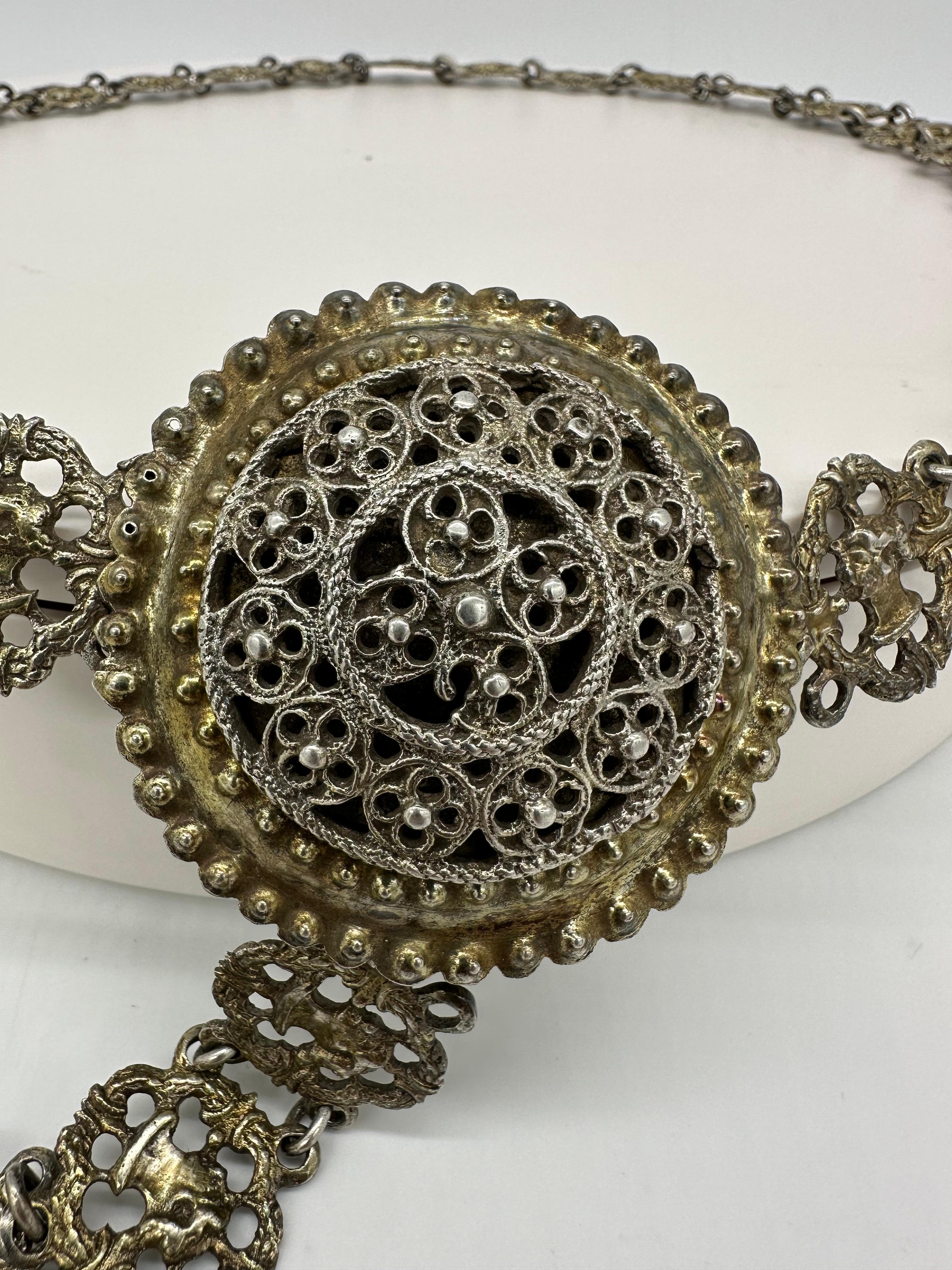 Important and rare Sivlonot belt, gilded silver, made by the famous silversmith Johann Mathias Sandrat active in 1707-1723 in Frankfurt, Germany. this JUDAICA object is a museum piece and An almost identical belt with a replaced buckle is exhibited