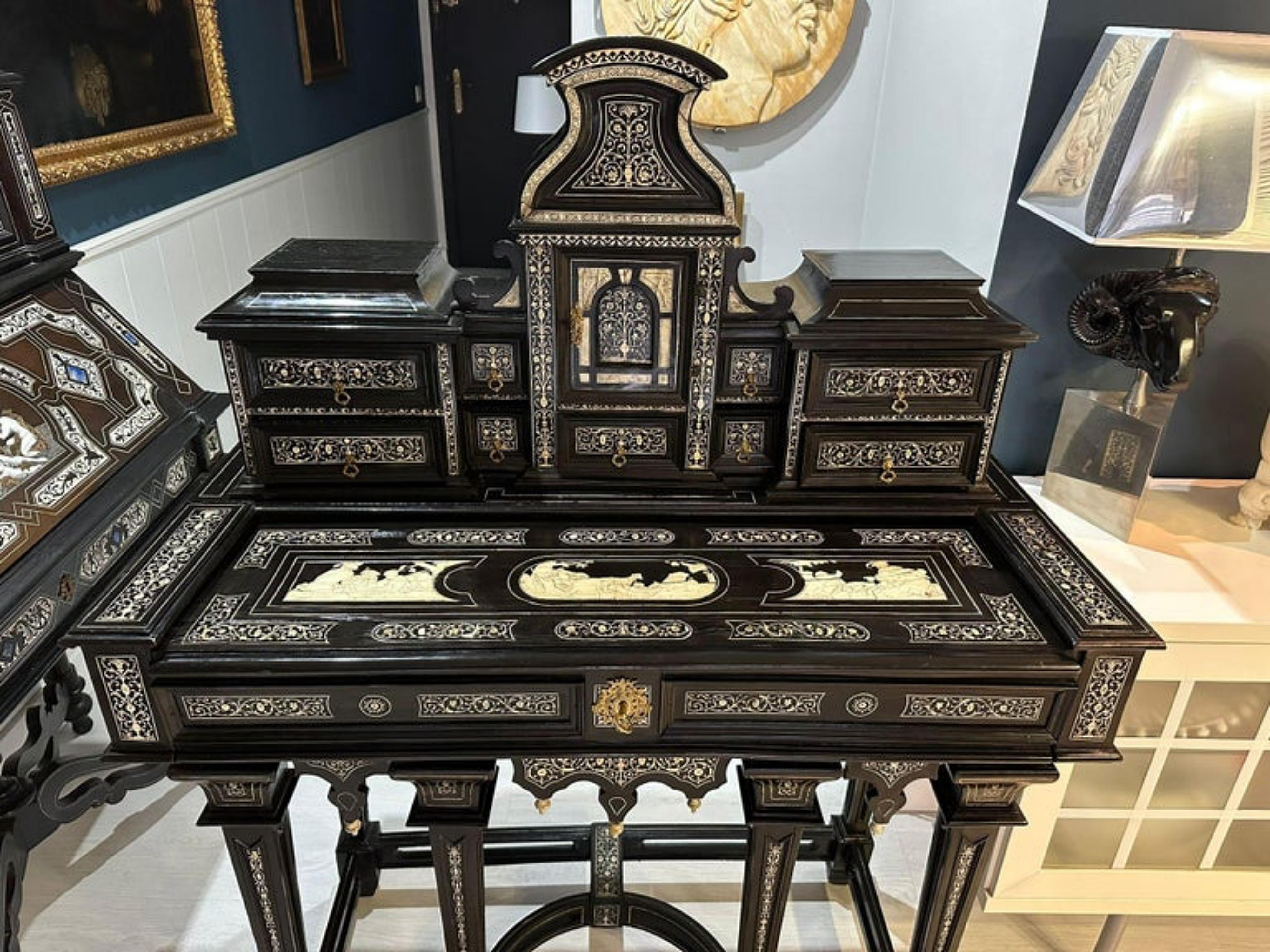 Importante e rara scrivania Joseph Bertin - Milano - Ebene del XIX secolo in vendita 5