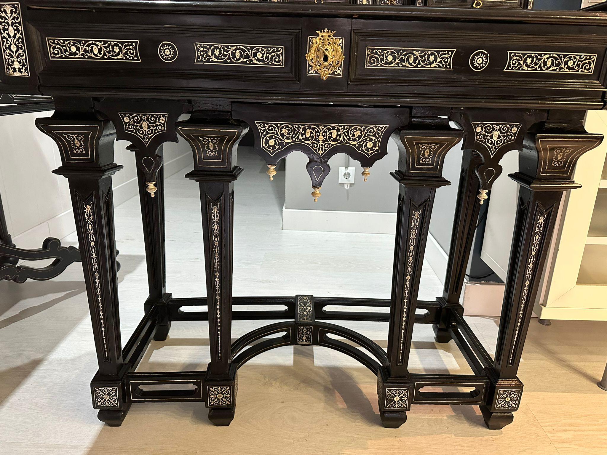 Important and Rare Joseph Bertin - Milan - Ebene Desk 19th Century For Sale 8