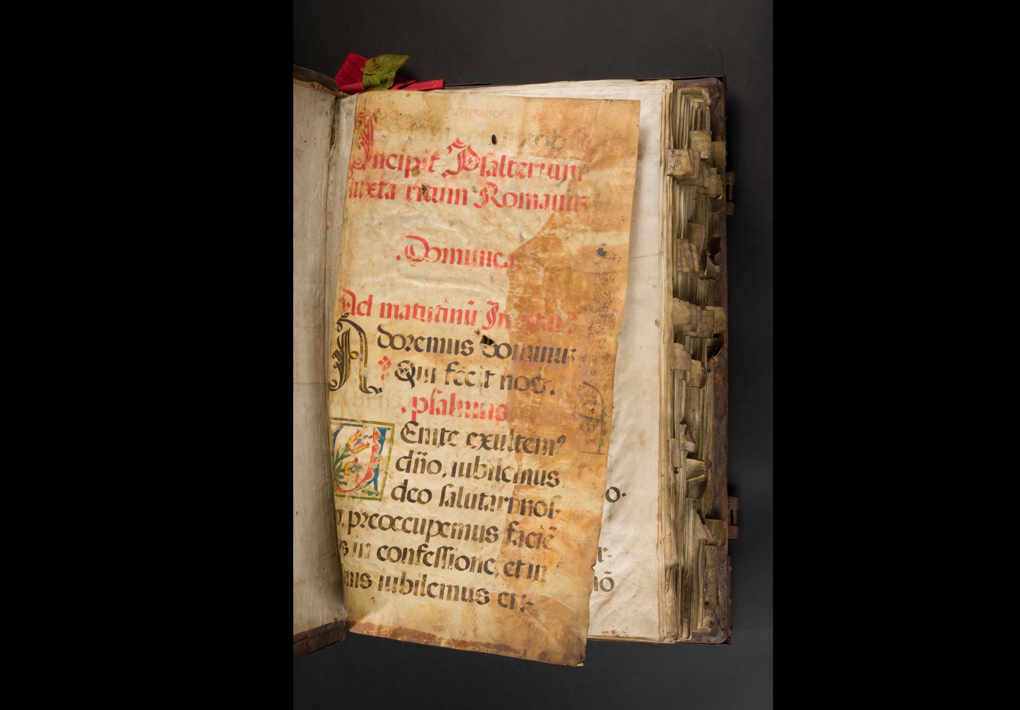 Spanish IMPORTANT AND RARE LITURGICAL PSALTER, Spain, 16th Century (1550-1575) For Sale