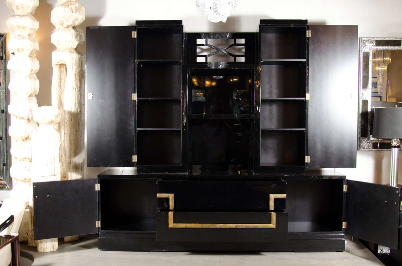 Mid Century Modern Custom Cabinet in Black Lacquer and Gilt Signed by James Mont In Excellent Condition In New York, NY