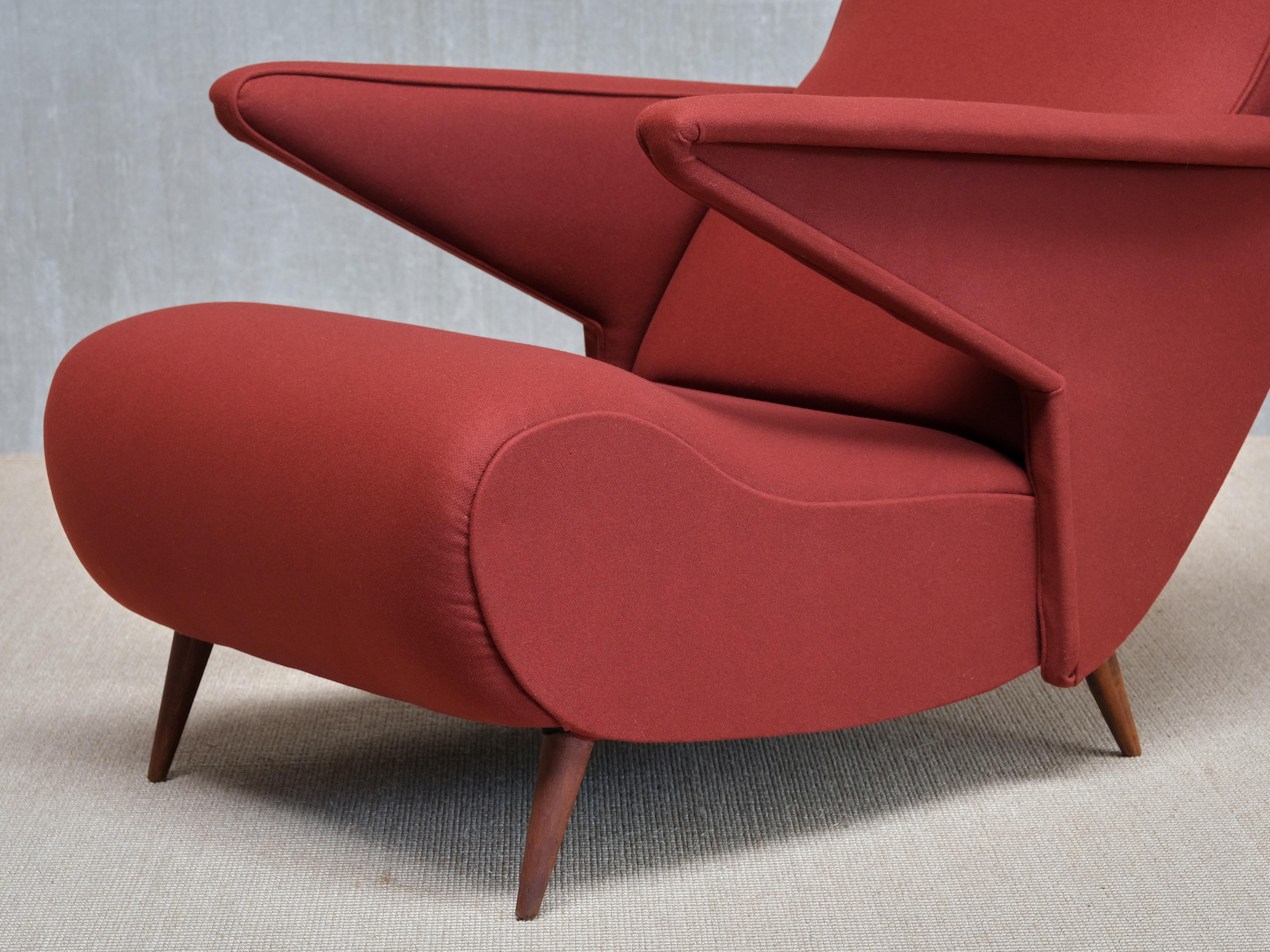 Important Angelo Banfi Reclining Armchair in Dedar Wool and Walnut, Italy, 1944 For Sale 10